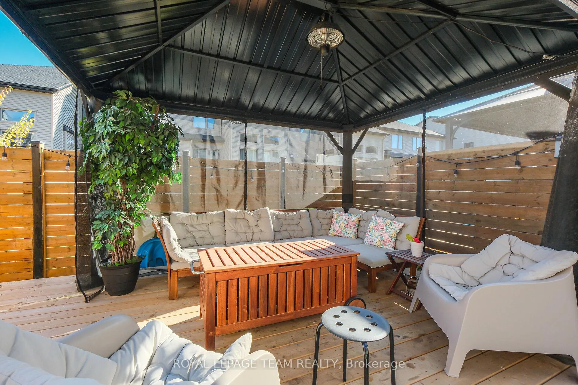 Photo 40 of 93 Warrior Street, Ottawa, Kanata - Emerald Meadows/Trailwest — HOMEH