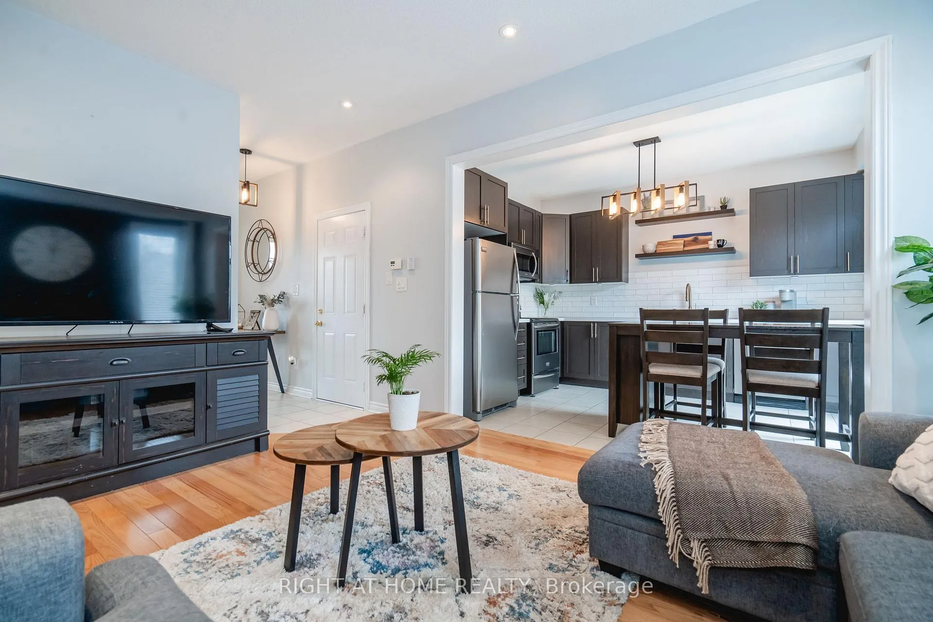 Photo 15 of 34 Blanchard Crescent, Essa, Angus — HOMEH