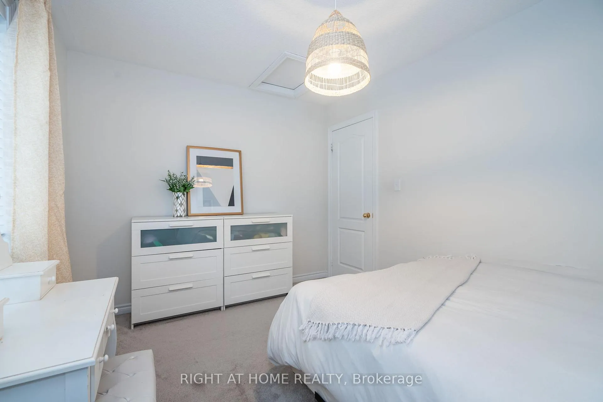 Photo 27 of 34 Blanchard Crescent, Essa, Angus — HOMEH