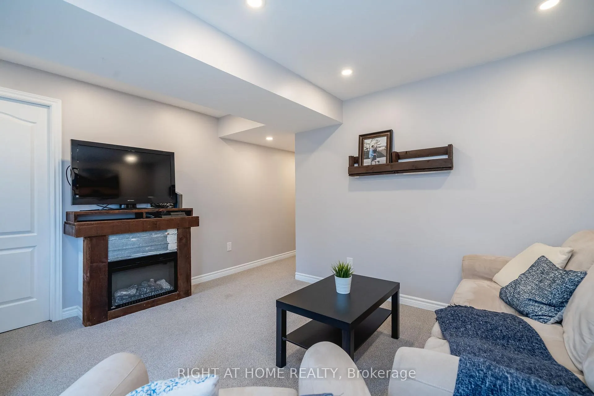 Photo 36 of 34 Blanchard Crescent, Essa, Angus — HOMEH