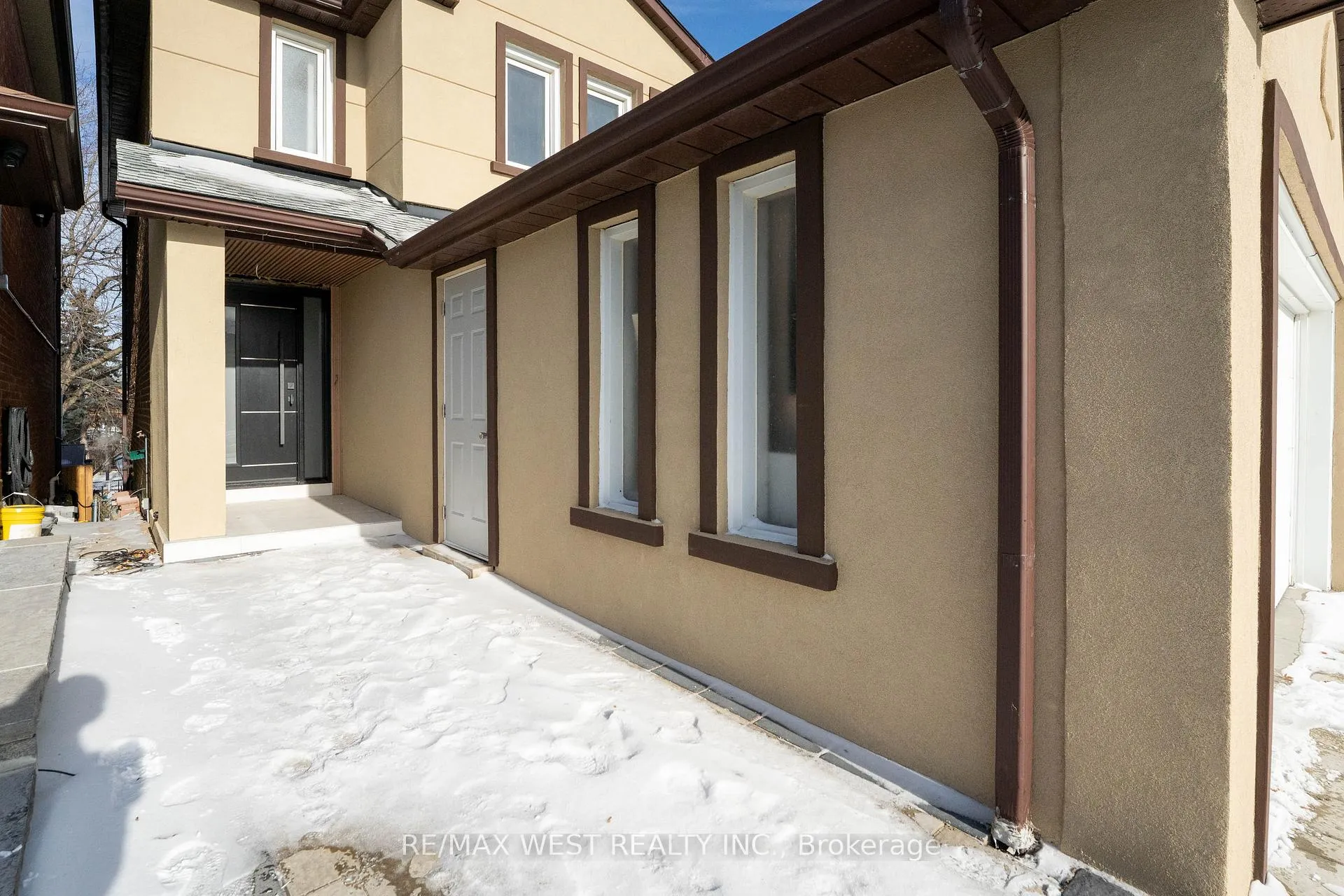 Photo 2 of 188 Misty Meadow Drive, Vaughan, East Woodbridge — HOMEH