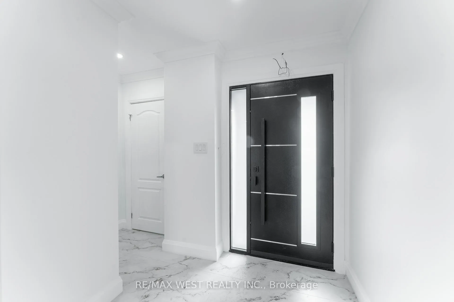 Photo 3 of 188 Misty Meadow Drive, Vaughan, East Woodbridge — HOMEH