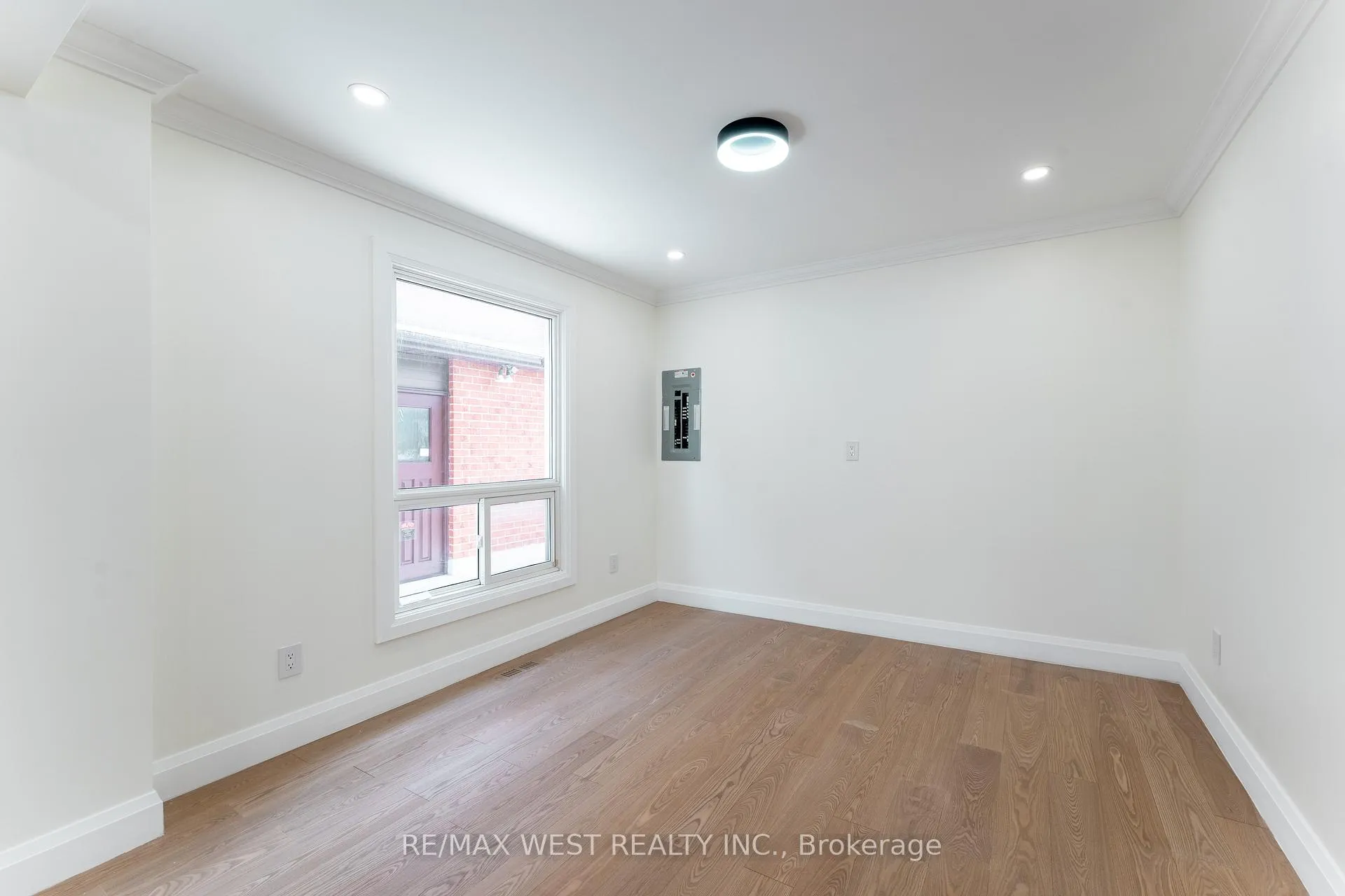 Photo 9 of 188 Misty Meadow Drive, Vaughan, East Woodbridge — HOMEH