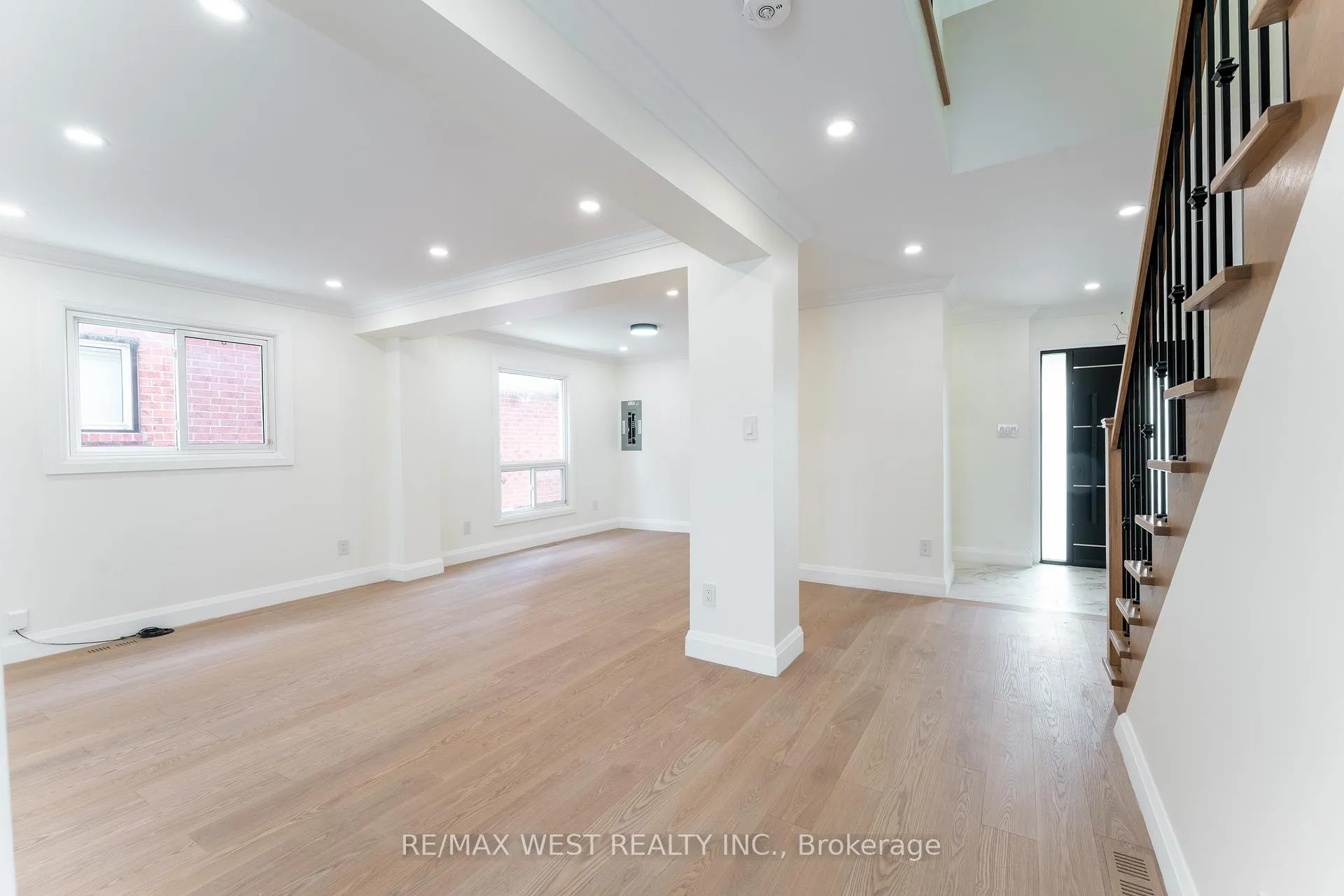 Photo 11 of 188 Misty Meadow Drive, Vaughan, East Woodbridge — HOMEH