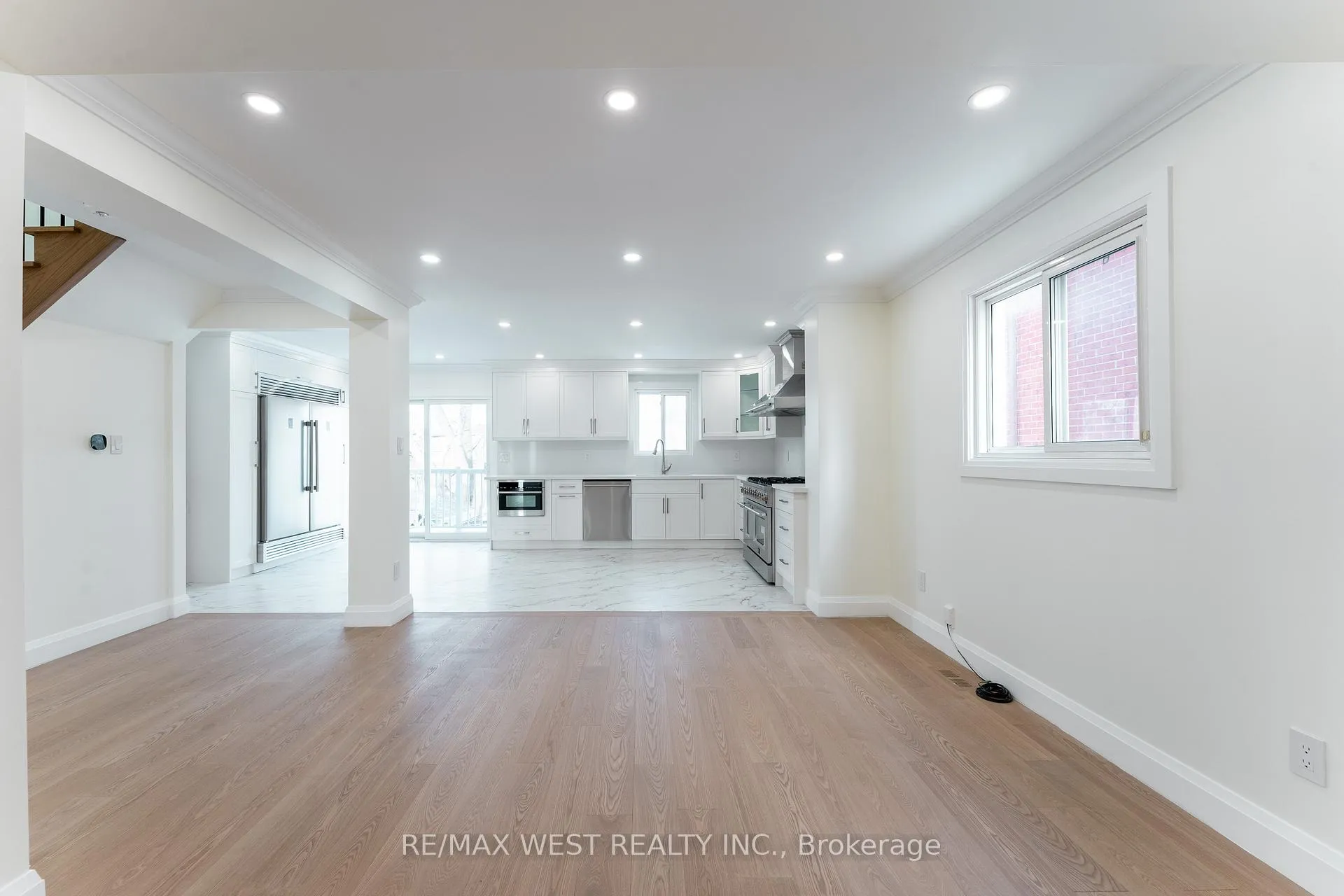 Photo 12 of 188 Misty Meadow Drive, Vaughan, East Woodbridge — HOMEH