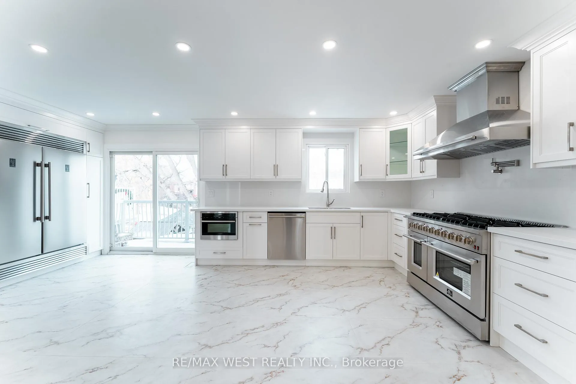 Photo 13 of 188 Misty Meadow Drive, Vaughan, East Woodbridge — HOMEH
