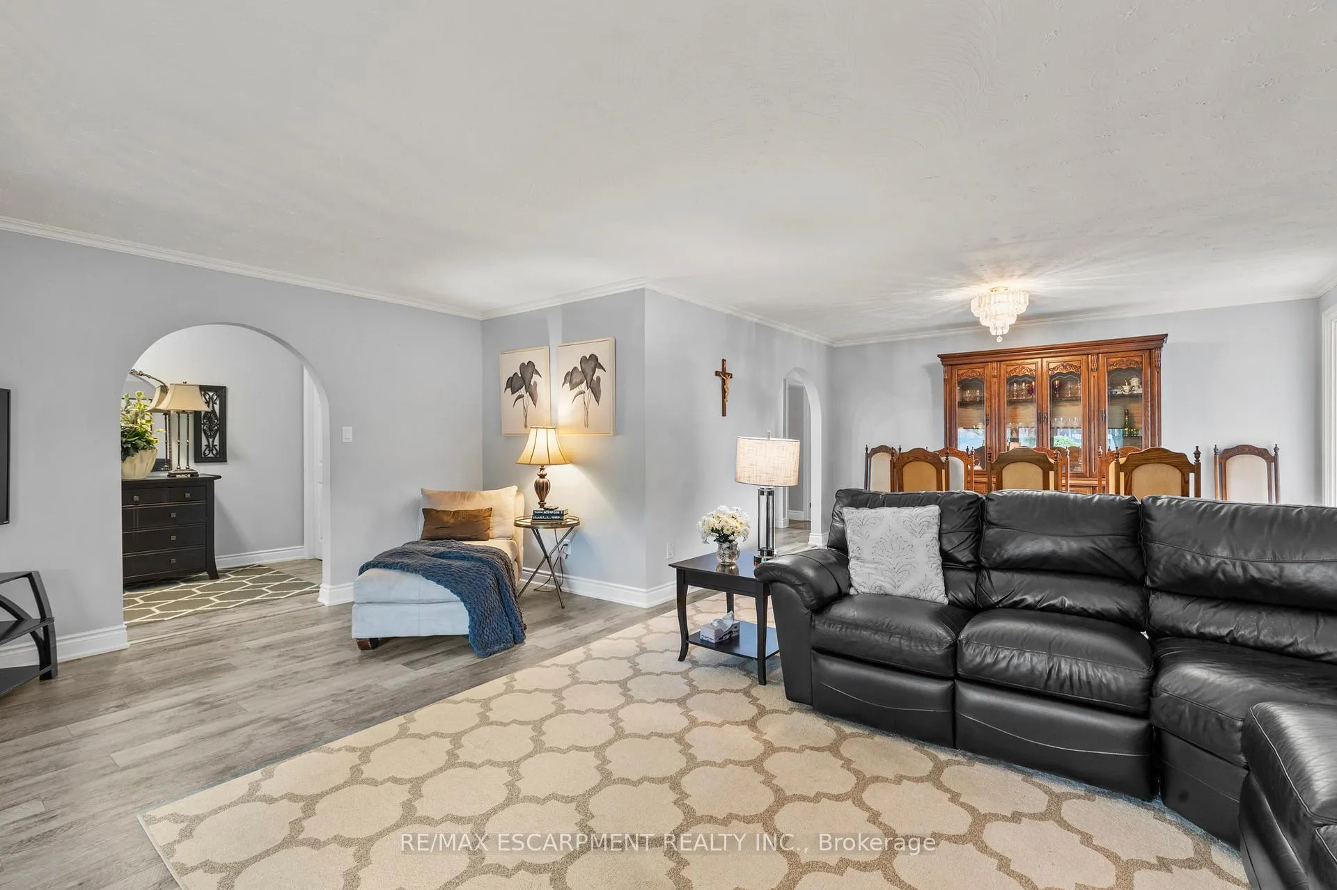Photo 10 of 15 Debora Drive, Grimsby, Grimsby East — HOMEH