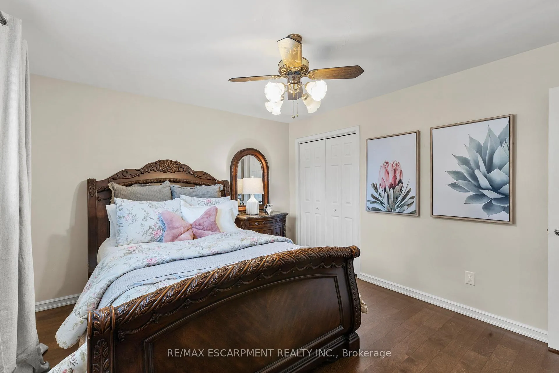 Photo 19 of 15 Debora Drive, Grimsby, Grimsby East — HOMEH