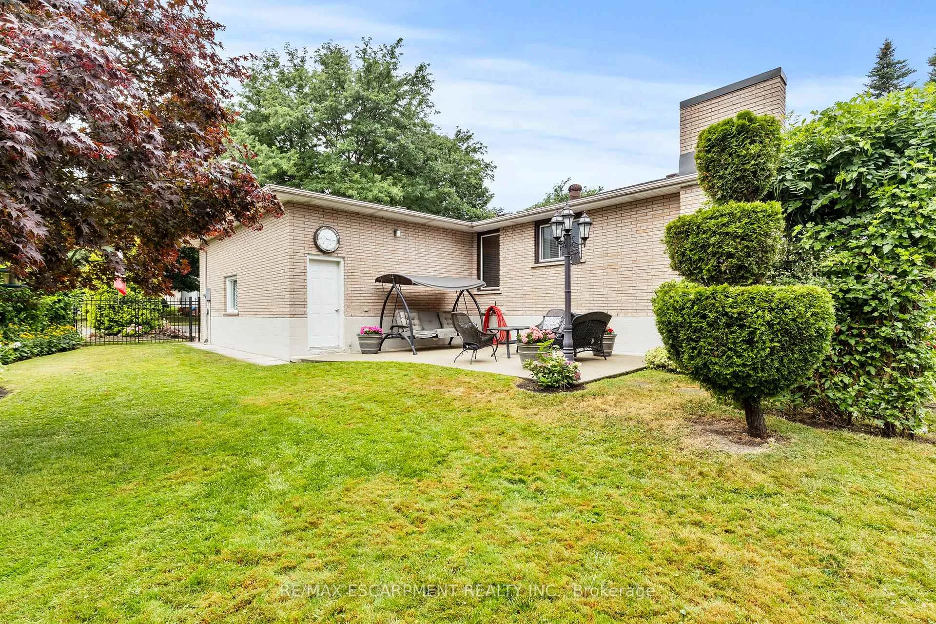 Photo 38 of 15 Debora Drive, Grimsby, Grimsby East — HOMEH