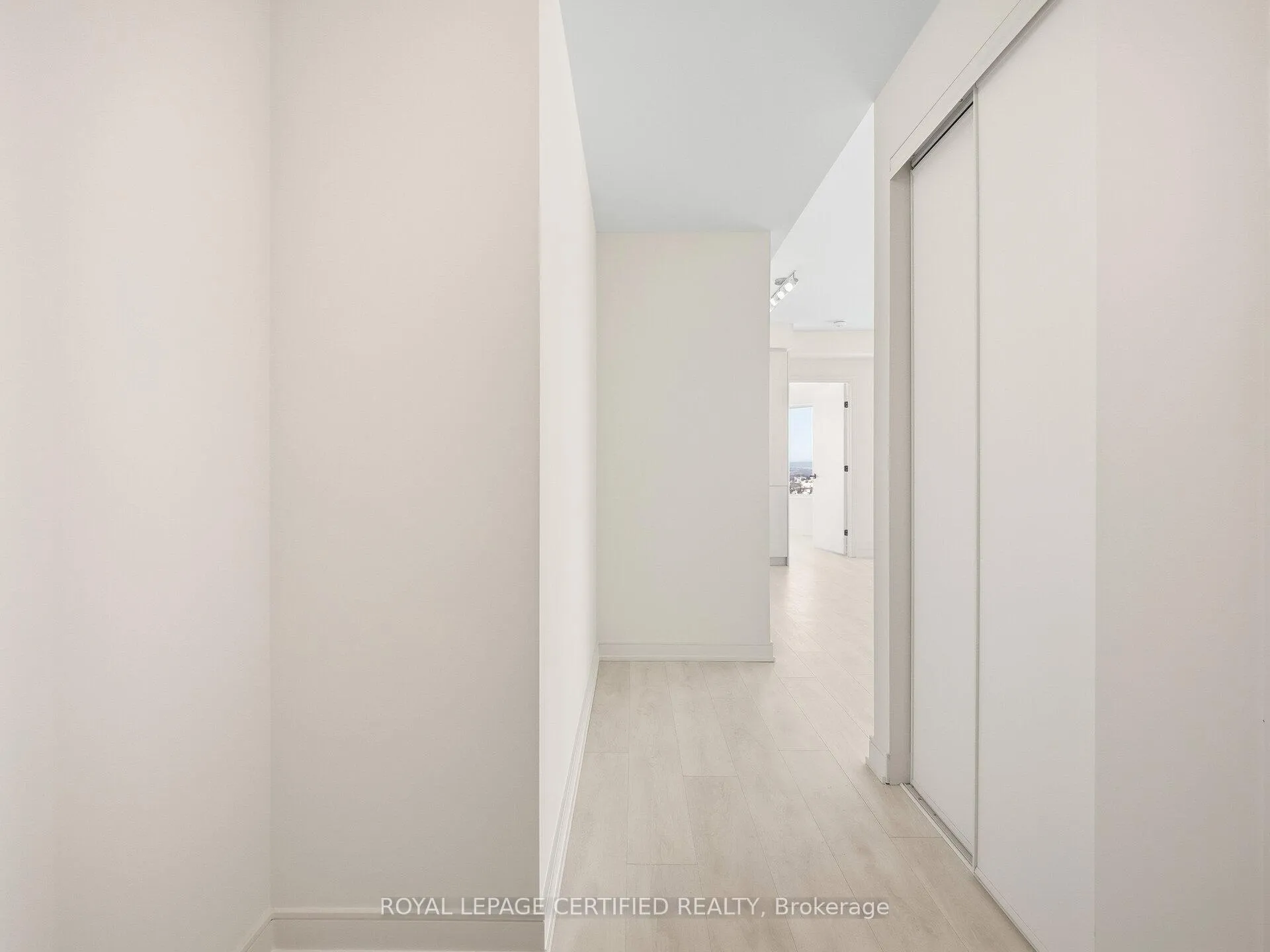 Photo 10 of Unit 1602, 8020 Derry Road, Milton, Coates — HOMEH