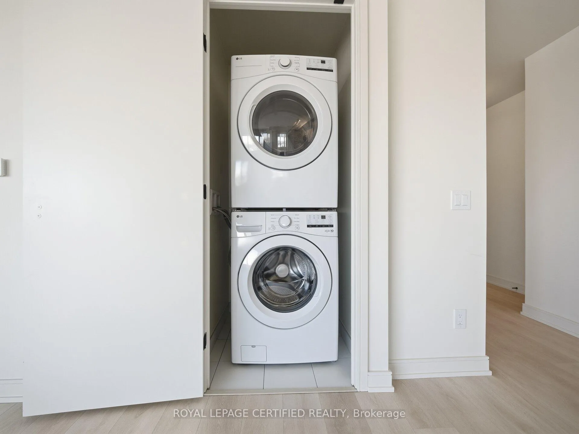 Photo 31 of Unit 1602, 8020 Derry Road, Milton, Coates — HOMEH