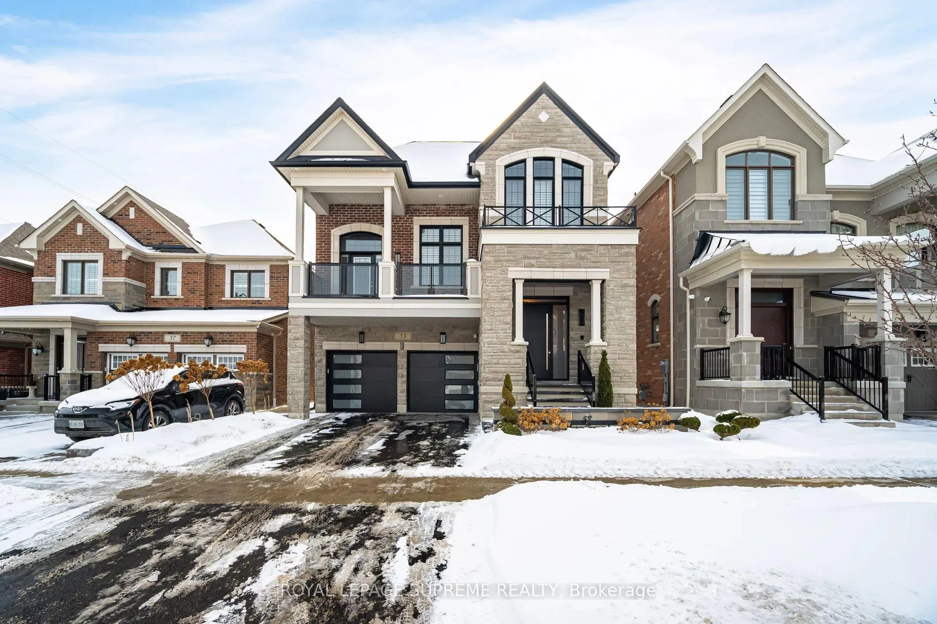 Photo 2 of 53 Chorus Crescent, Vaughan, Kleinburg — HOMEH