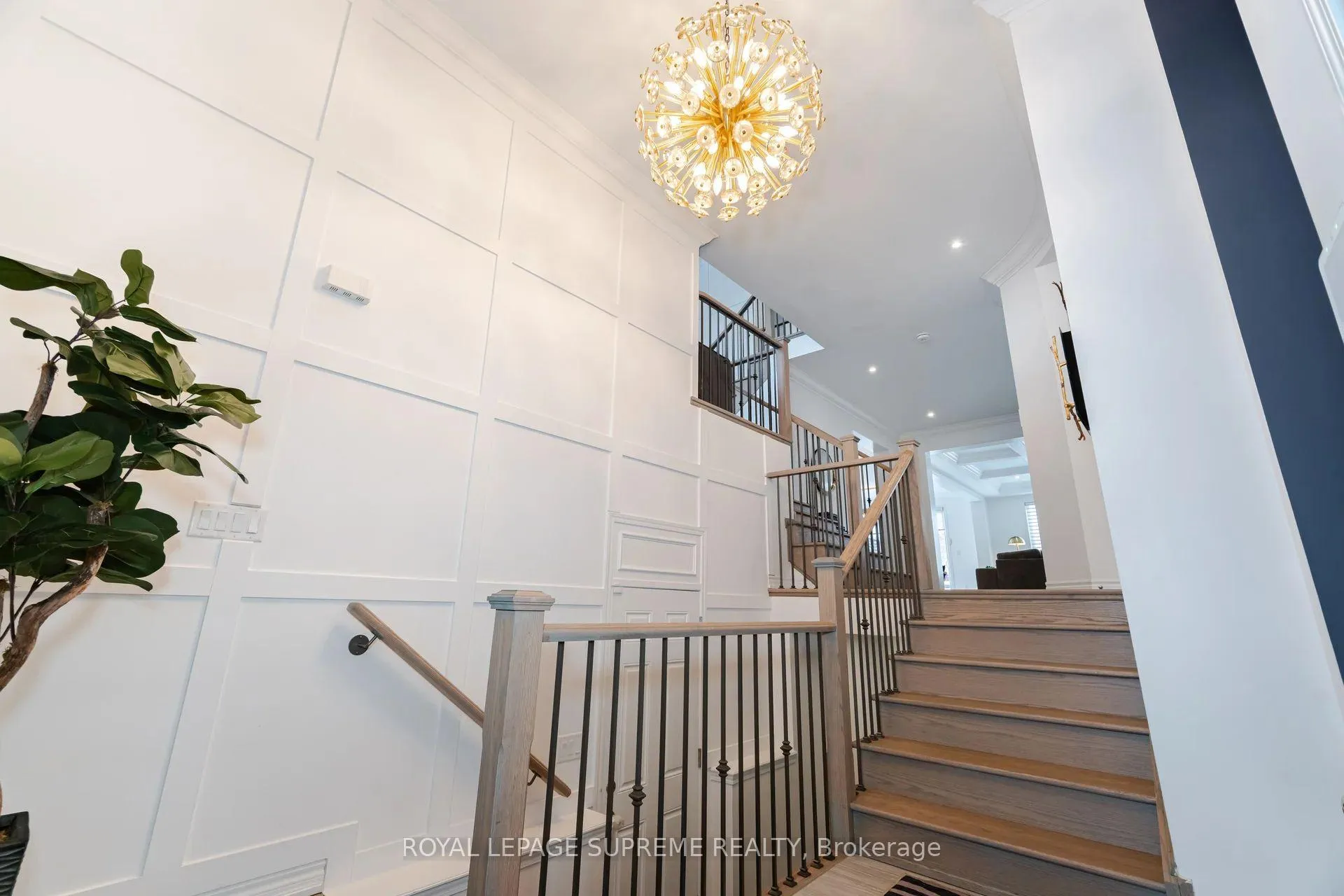 Photo 5 of 53 Chorus Crescent, Vaughan, Kleinburg — HOMEH