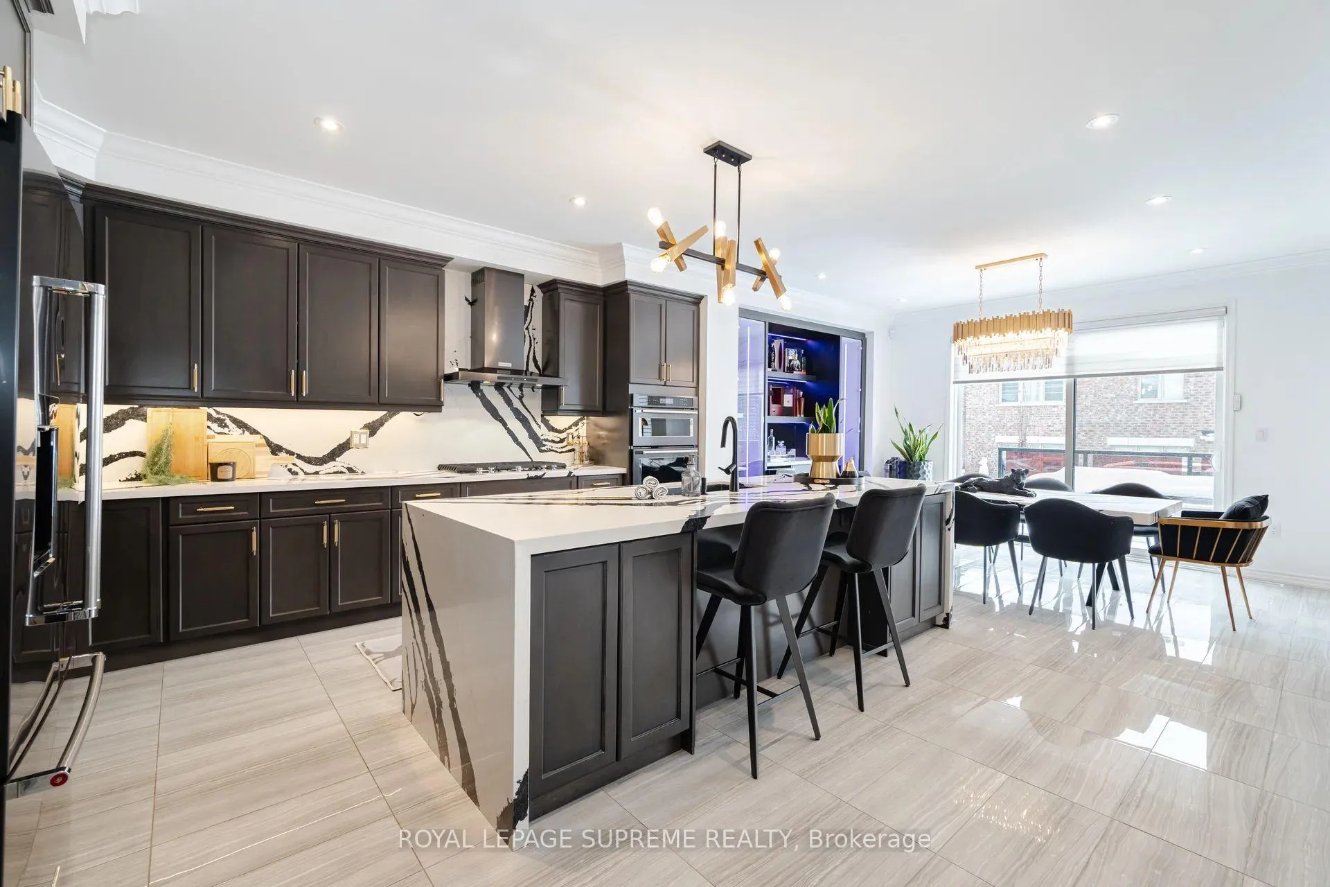 Photo 7 of 53 Chorus Crescent, Vaughan, Kleinburg — HOMEH