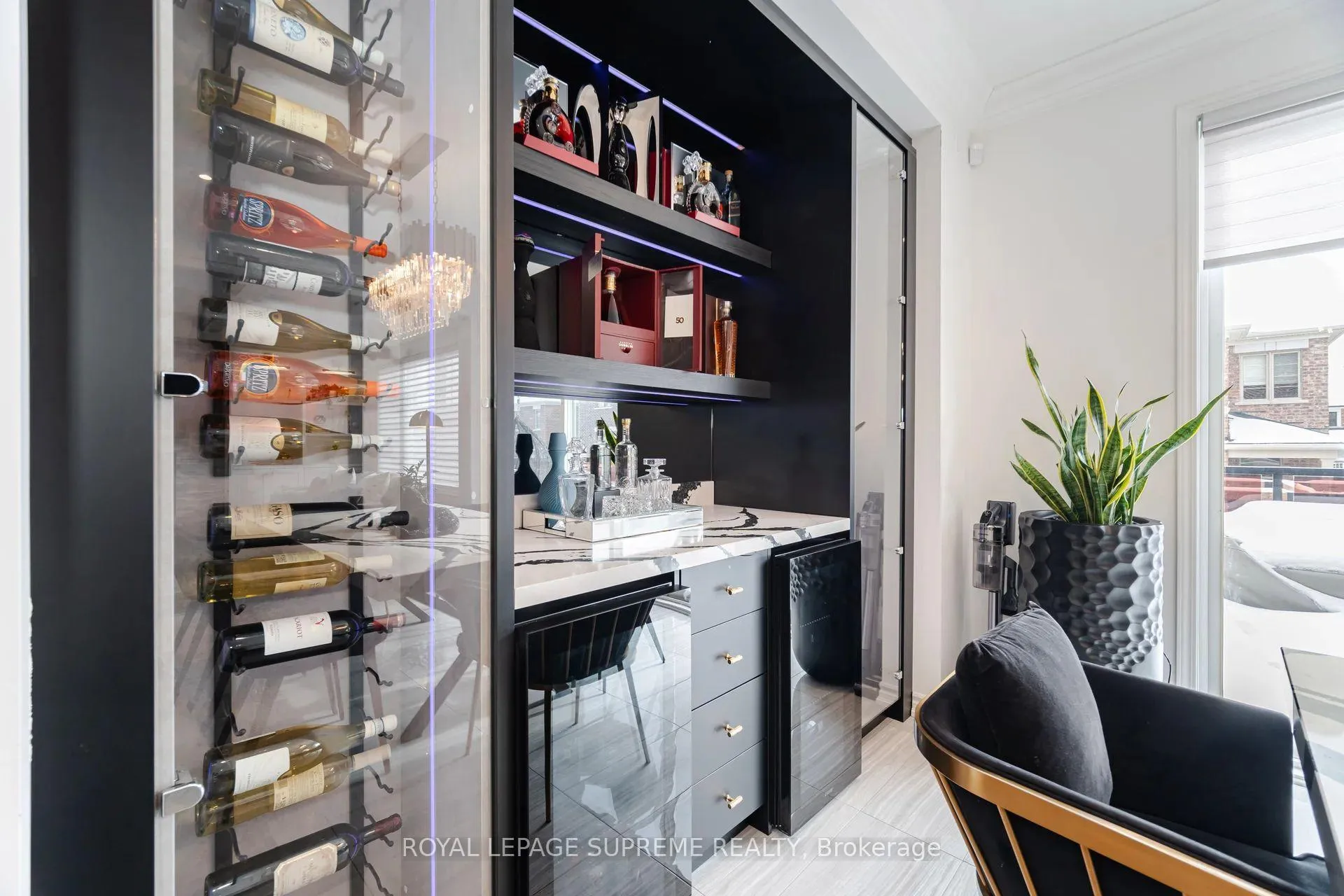 Photo 11 of 53 Chorus Crescent, Vaughan, Kleinburg — HOMEH