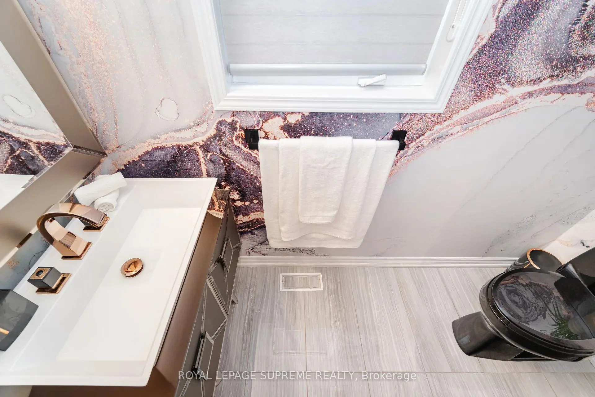 Photo 15 of 53 Chorus Crescent, Vaughan, Kleinburg — HOMEH