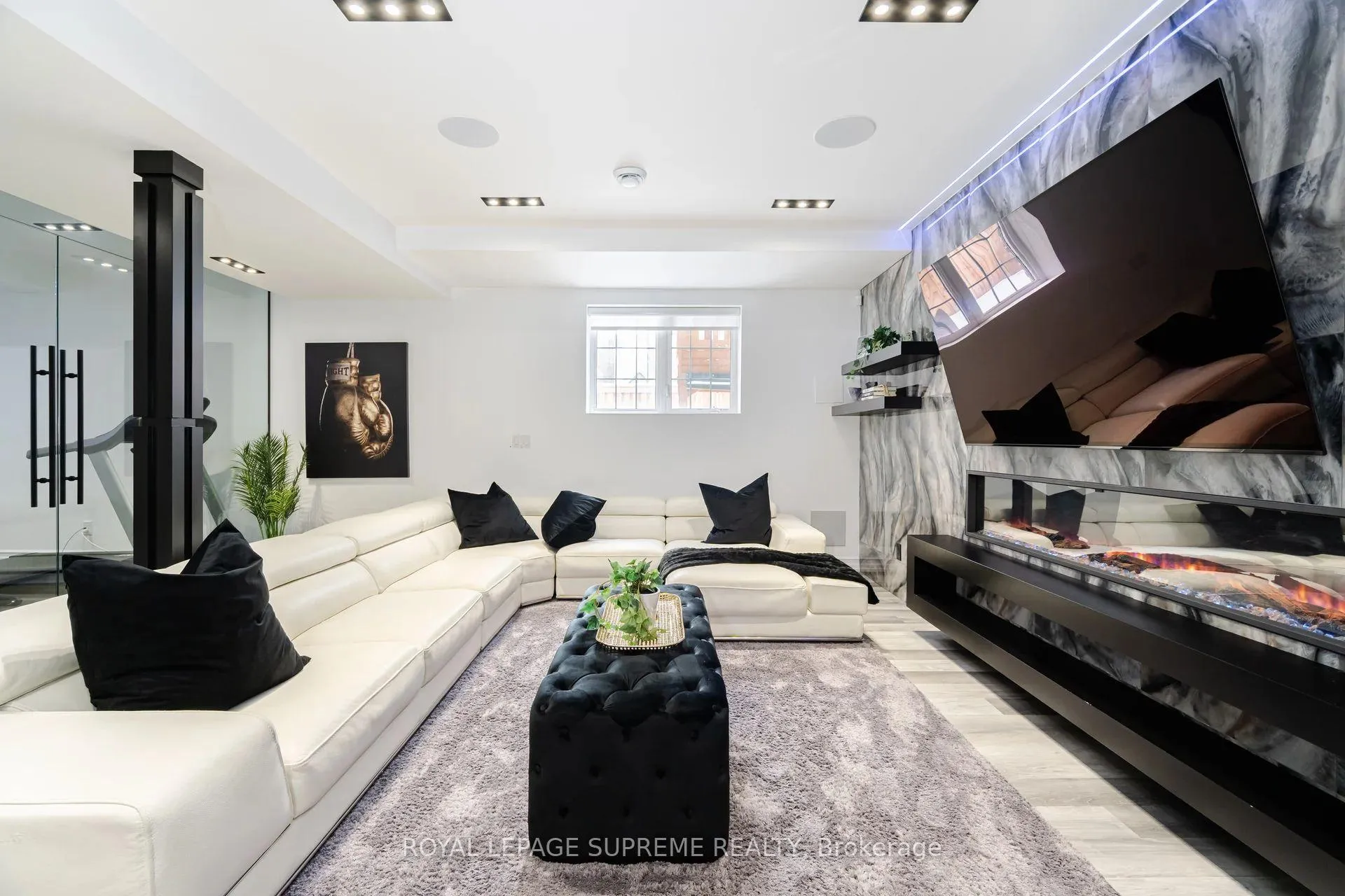Photo 33 of 53 Chorus Crescent, Vaughan, Kleinburg — HOMEH