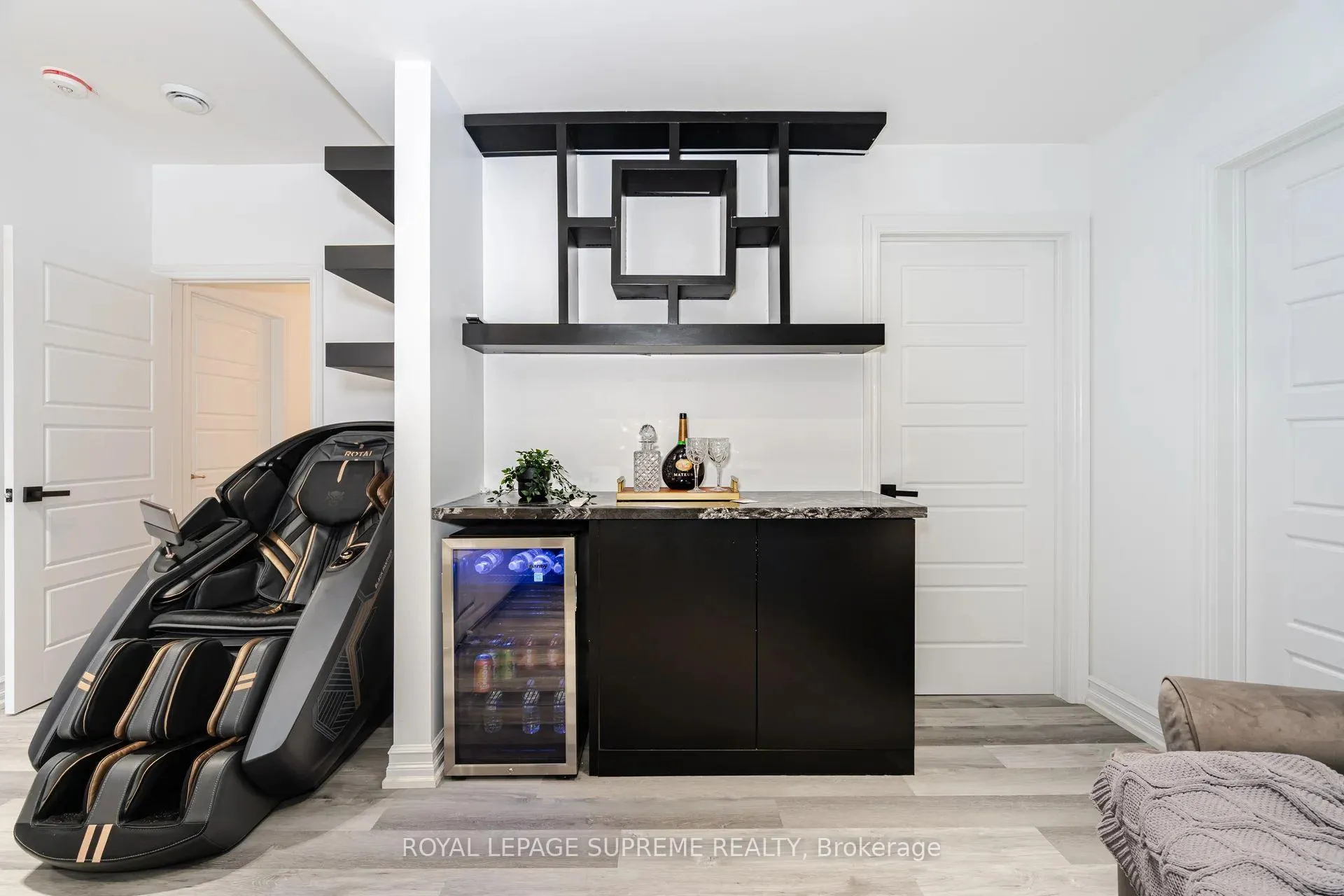 Photo 37 of 53 Chorus Crescent, Vaughan, Kleinburg — HOMEH