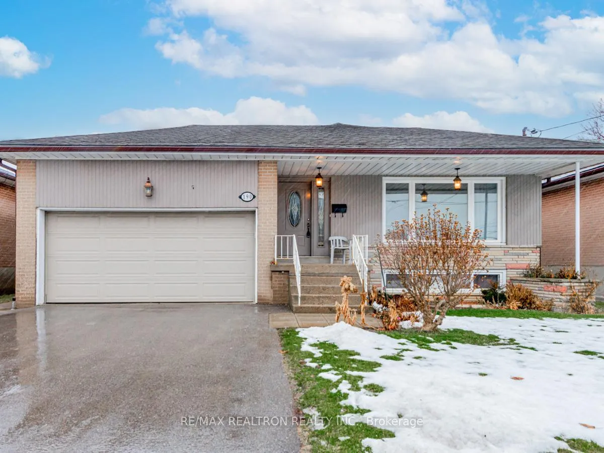 Photo 3 of 190 Ranee Avenue, Toronto, Englemount-Lawrence — HOMEH