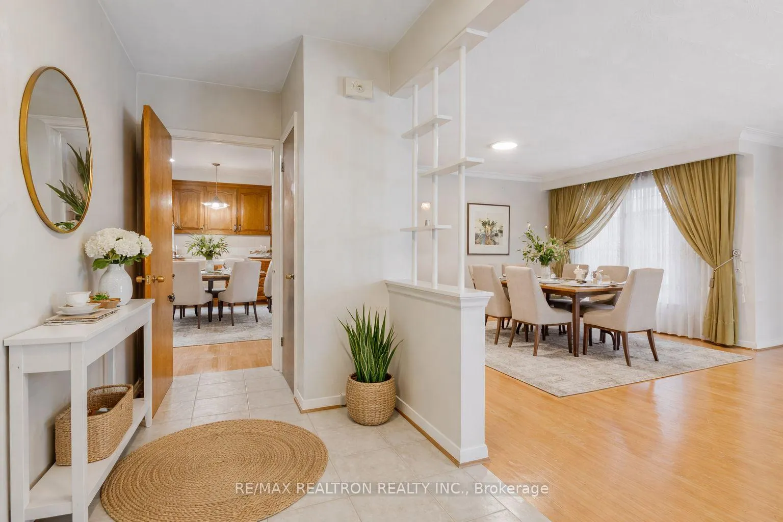 Photo 5 of 190 Ranee Avenue, Toronto, Englemount-Lawrence — HOMEH