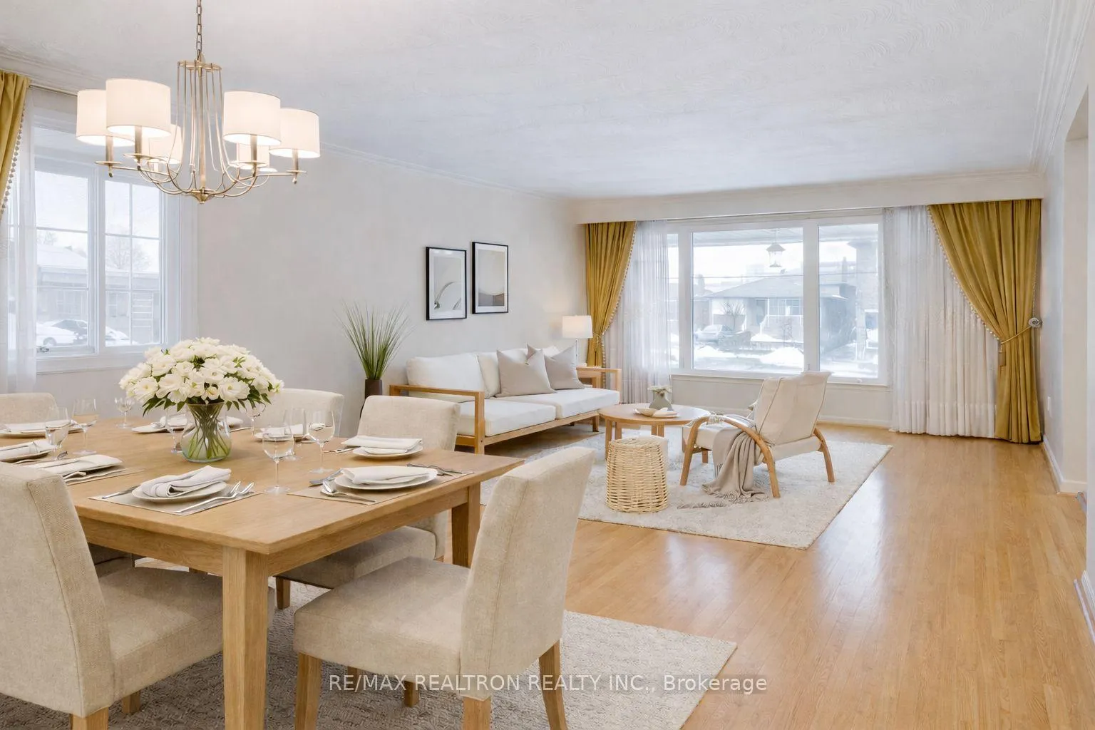 Photo 6 of 190 Ranee Avenue, Toronto, Englemount-Lawrence — HOMEH