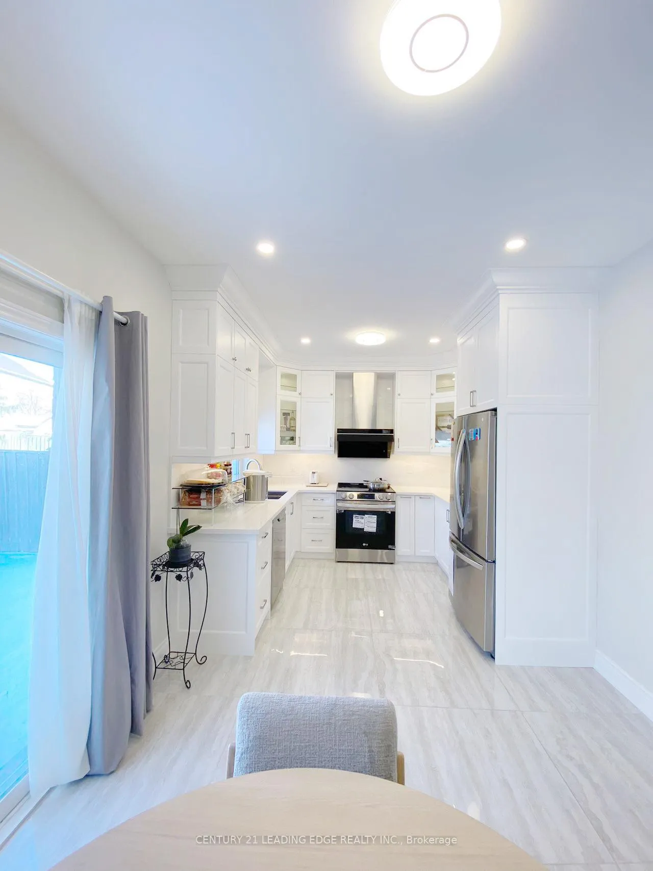 Photo 10 of 380 Elson Street, Markham, Cedarwood — HOMEH