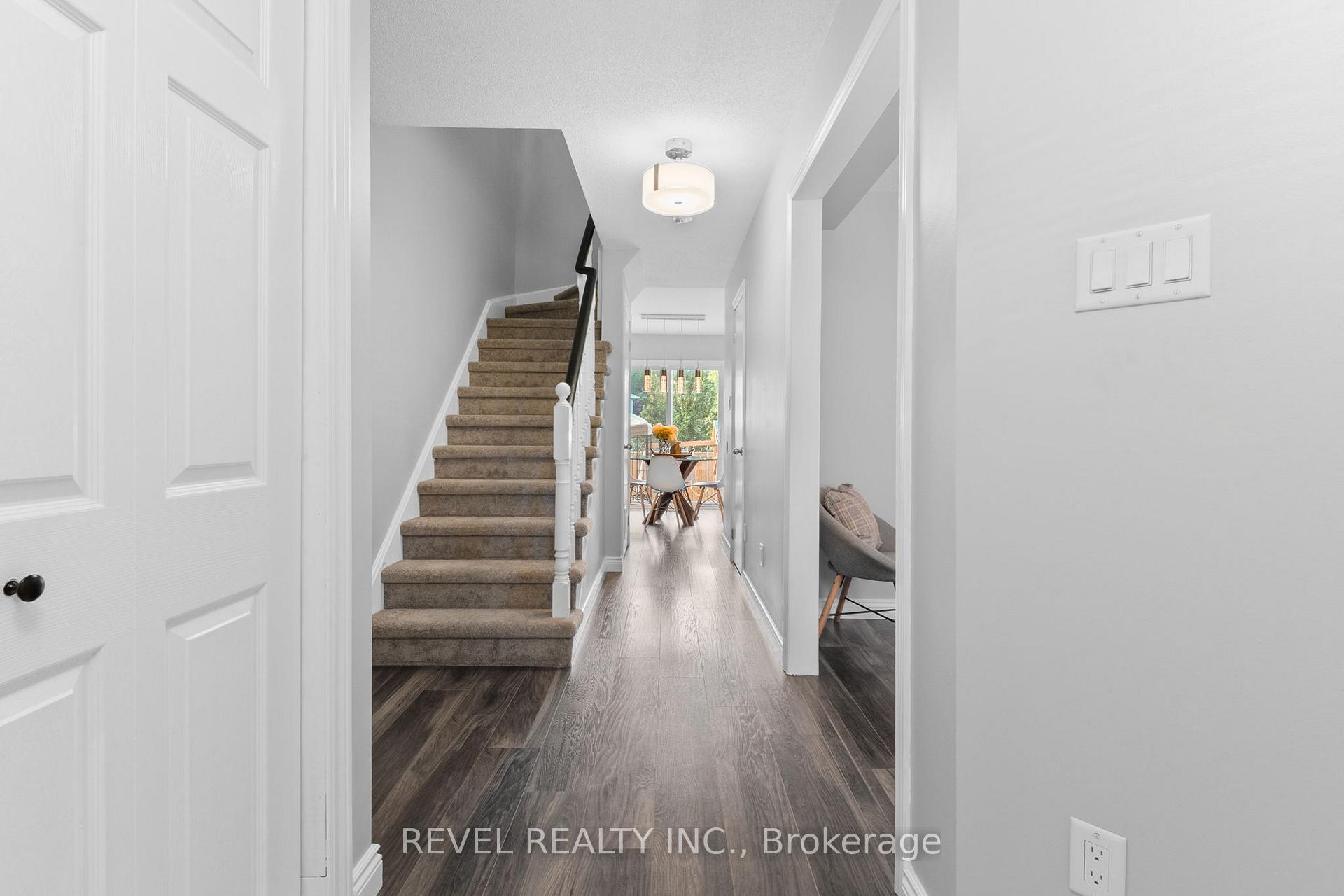 Photo 3 of 70 Yorkville Drive, Clarington, Courtice — HOMEH