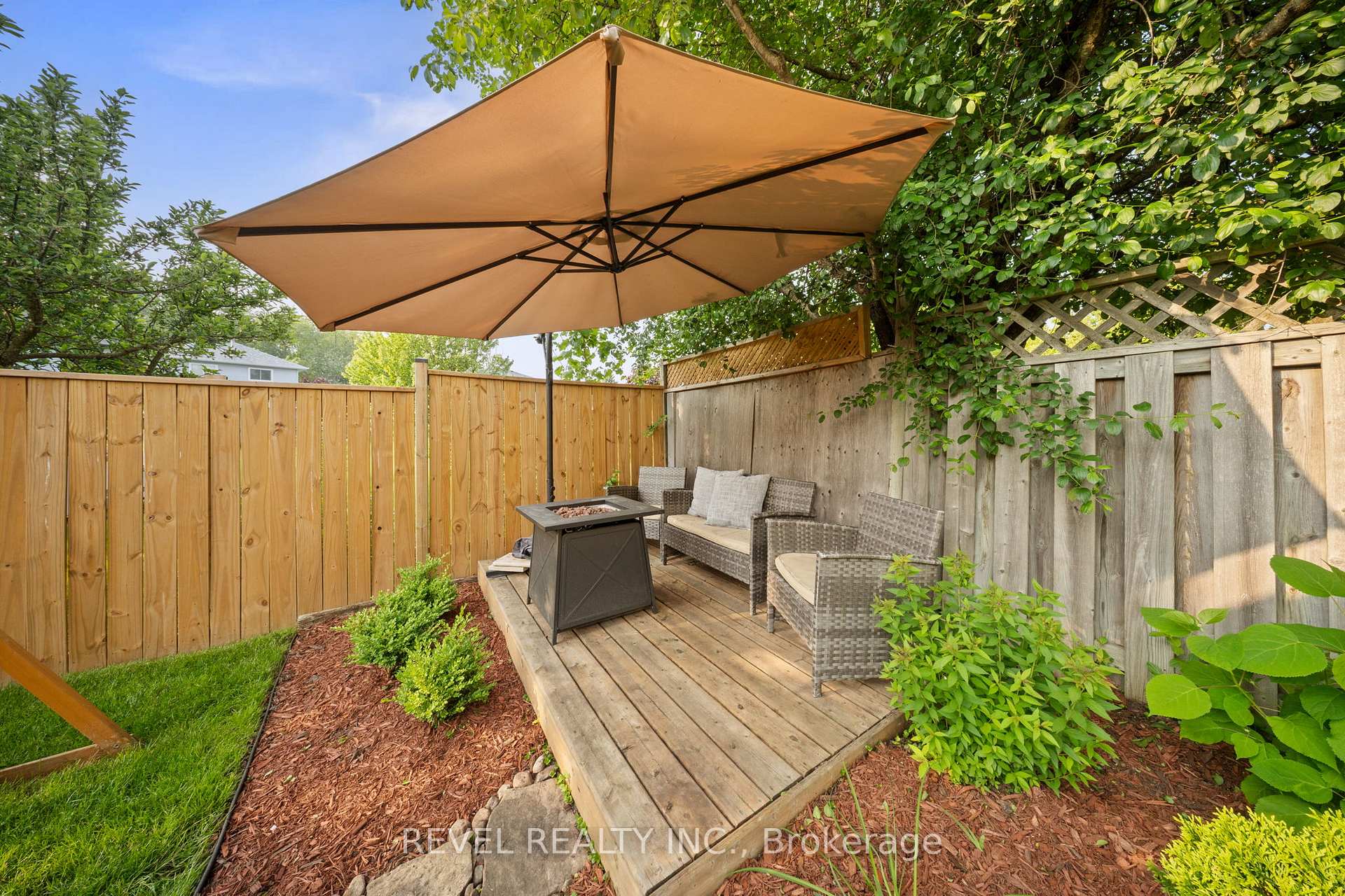 Photo 16 of 70 Yorkville Drive, Clarington, Courtice — HOMEH