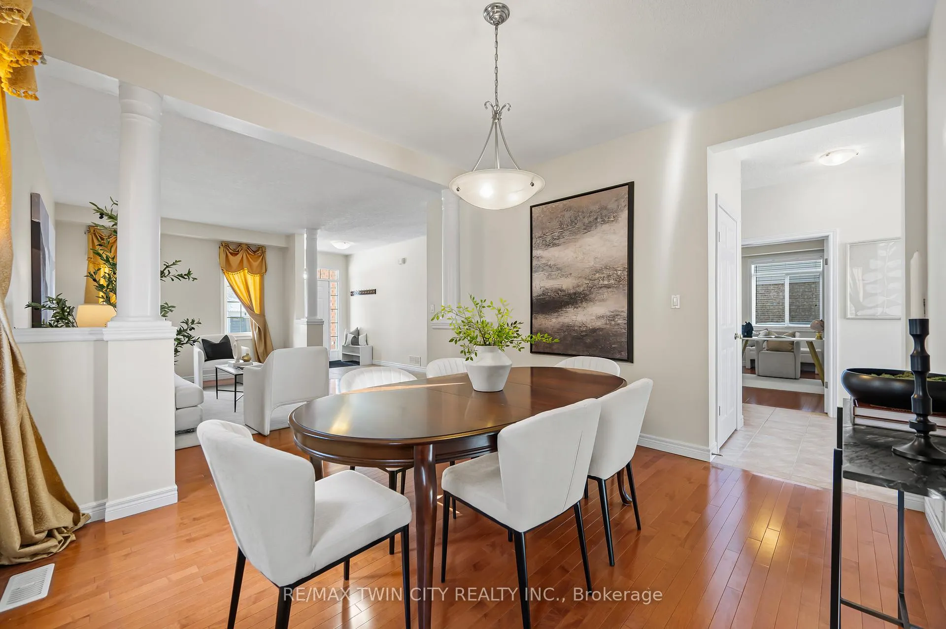 Photo 11 of 781 Klosters Drive, Waterloo — HOMEH