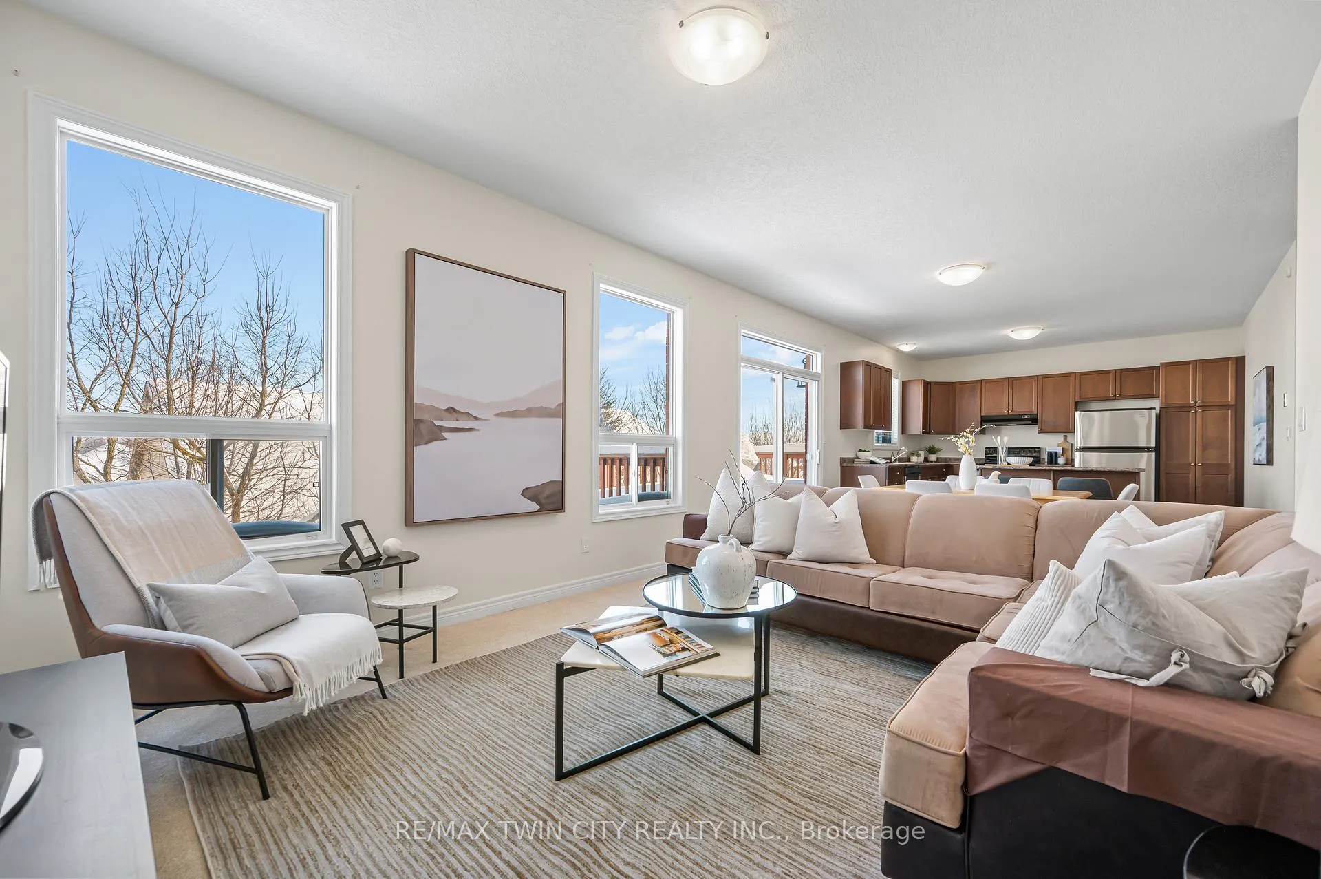Photo 18 of 781 Klosters Drive, Waterloo — HOMEH