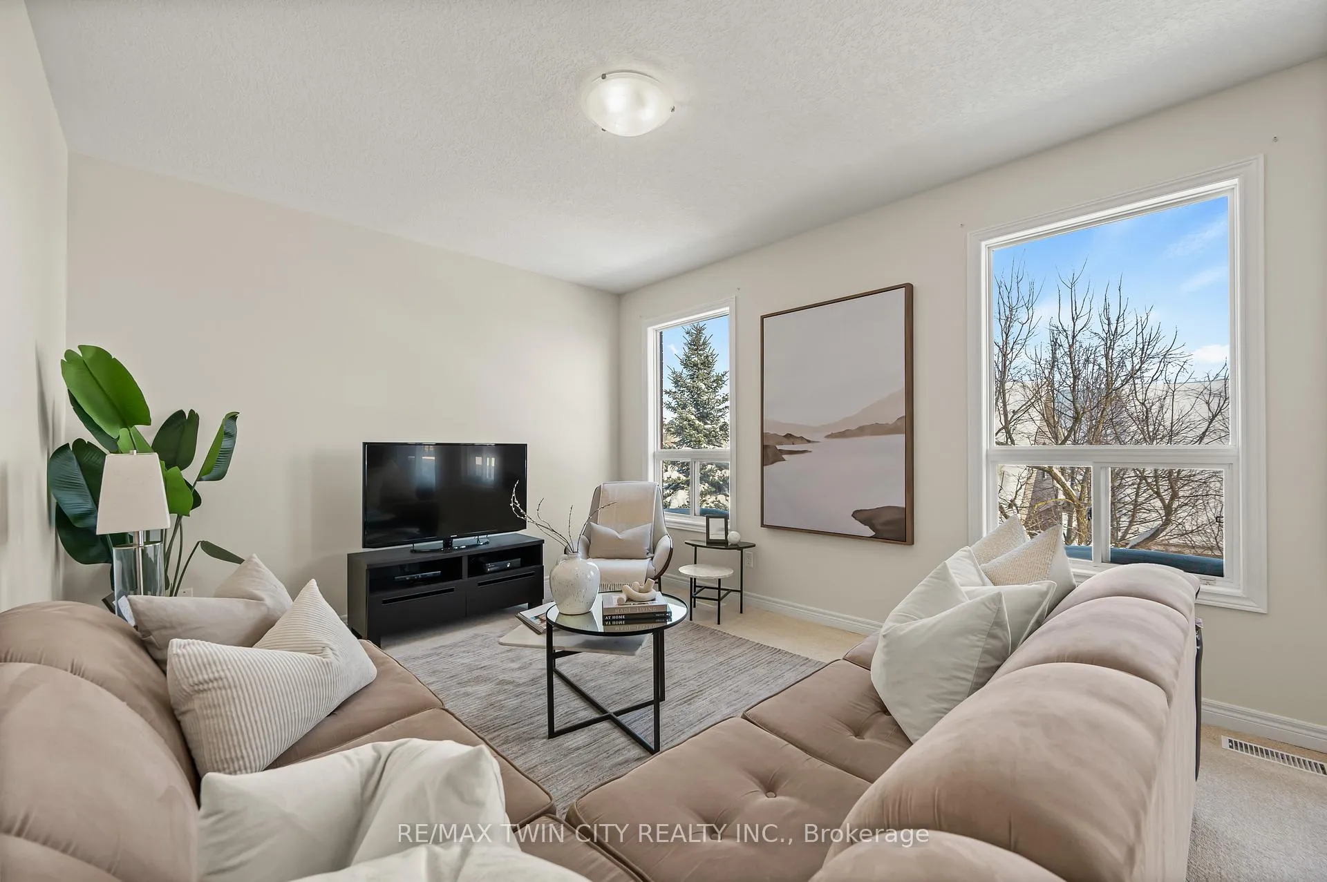 Photo 19 of 781 Klosters Drive, Waterloo — HOMEH