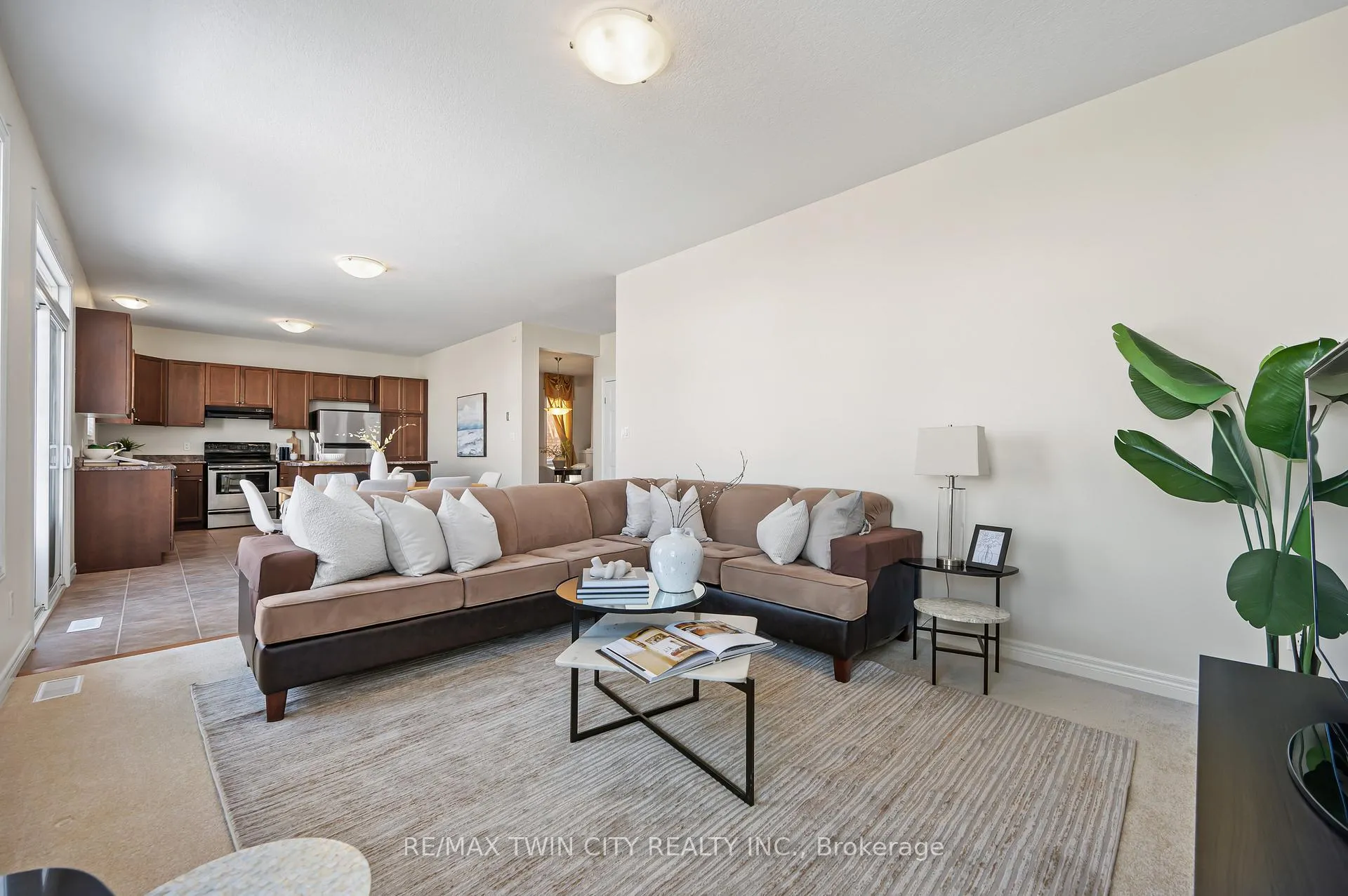 Photo 20 of 781 Klosters Drive, Waterloo — HOMEH
