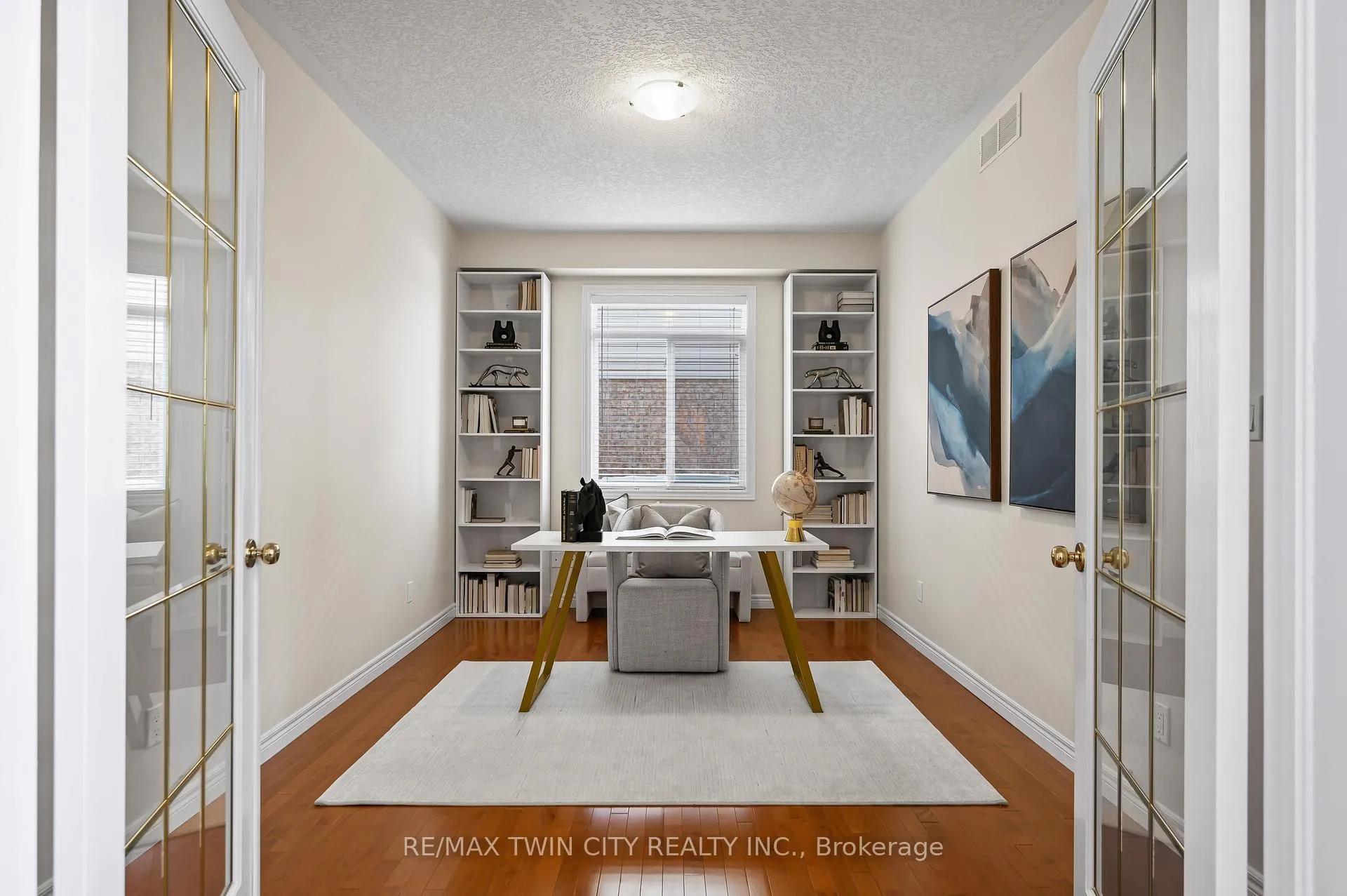 Photo 21 of 781 Klosters Drive, Waterloo — HOMEH