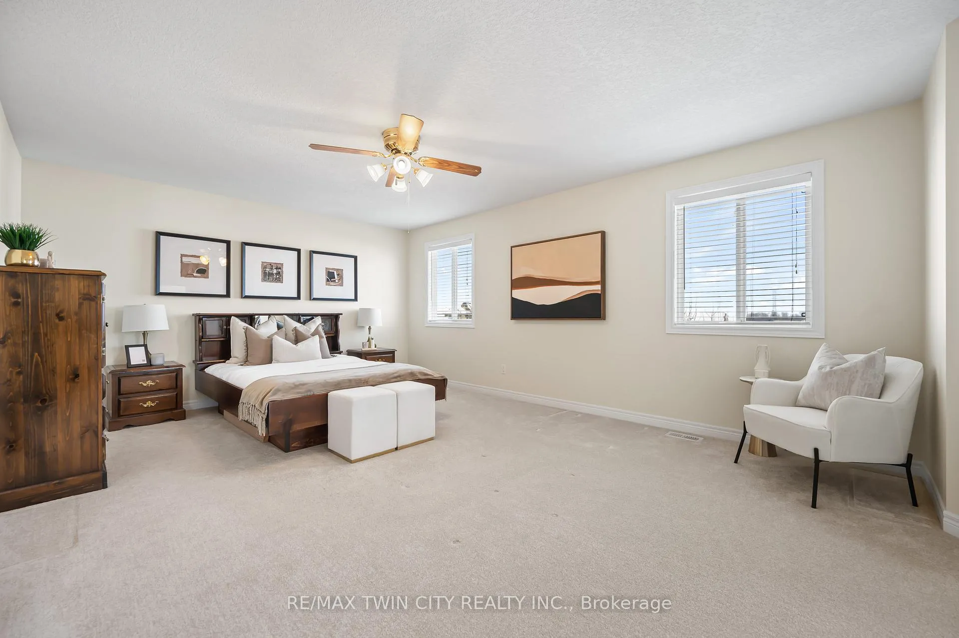 Photo 30 of 781 Klosters Drive, Waterloo — HOMEH