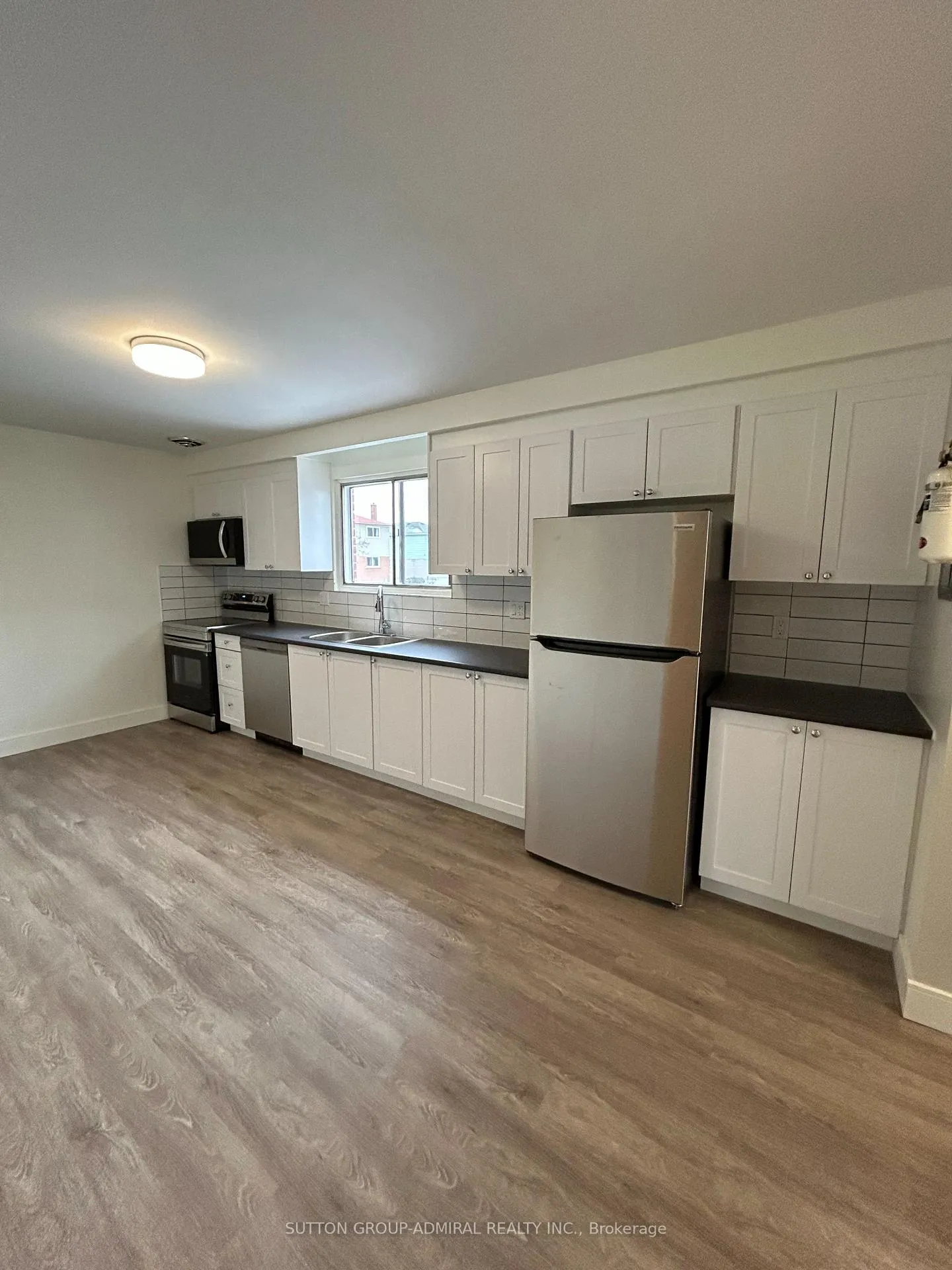 Photo 2 of 753 Cochrane Street, Whitby, Downtown Whitby — HOMEH