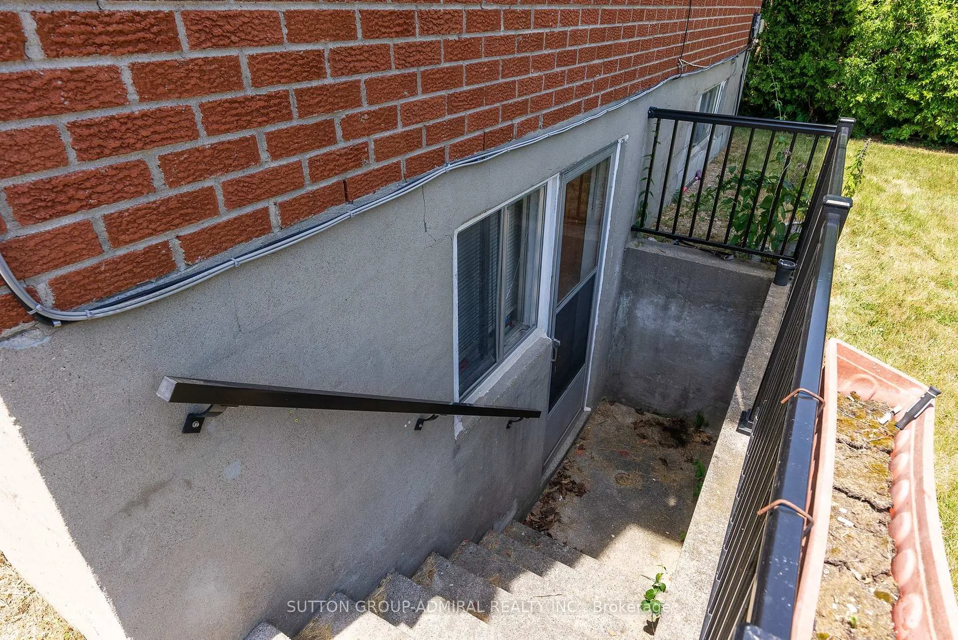 Photo 18 of 753 Cochrane Street, Whitby, Downtown Whitby — HOMEH