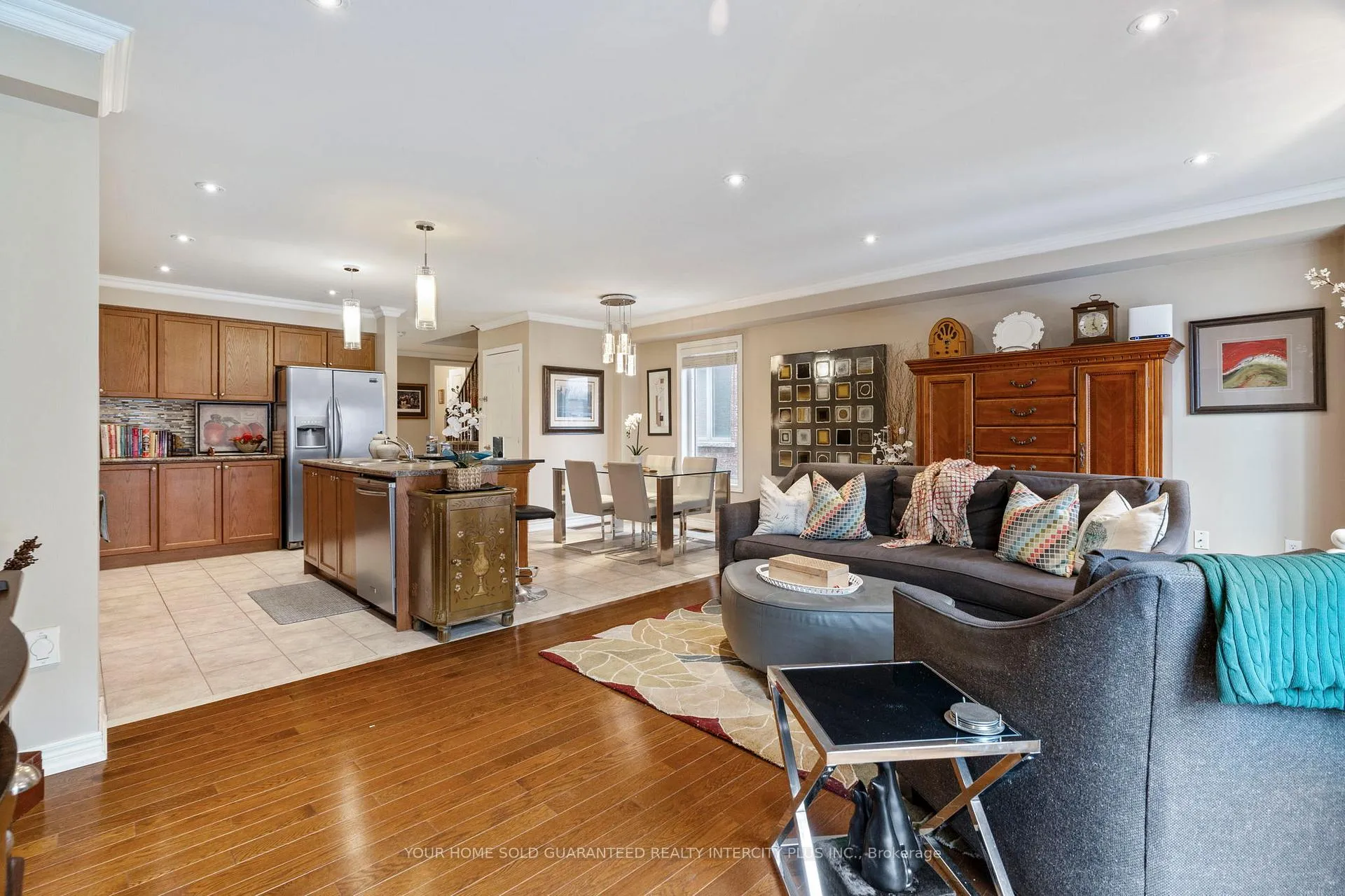 Photo 14 of 100 Black Maple Crescent, Vaughan, Patterson — HOMEH