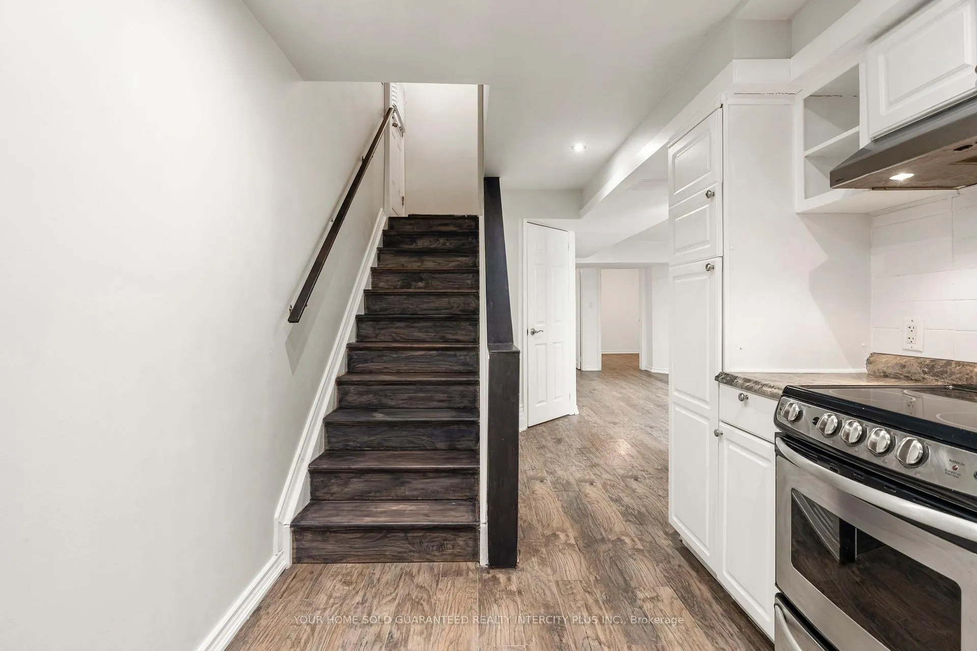 Photo 27 of 100 Black Maple Crescent, Vaughan, Patterson — HOMEH