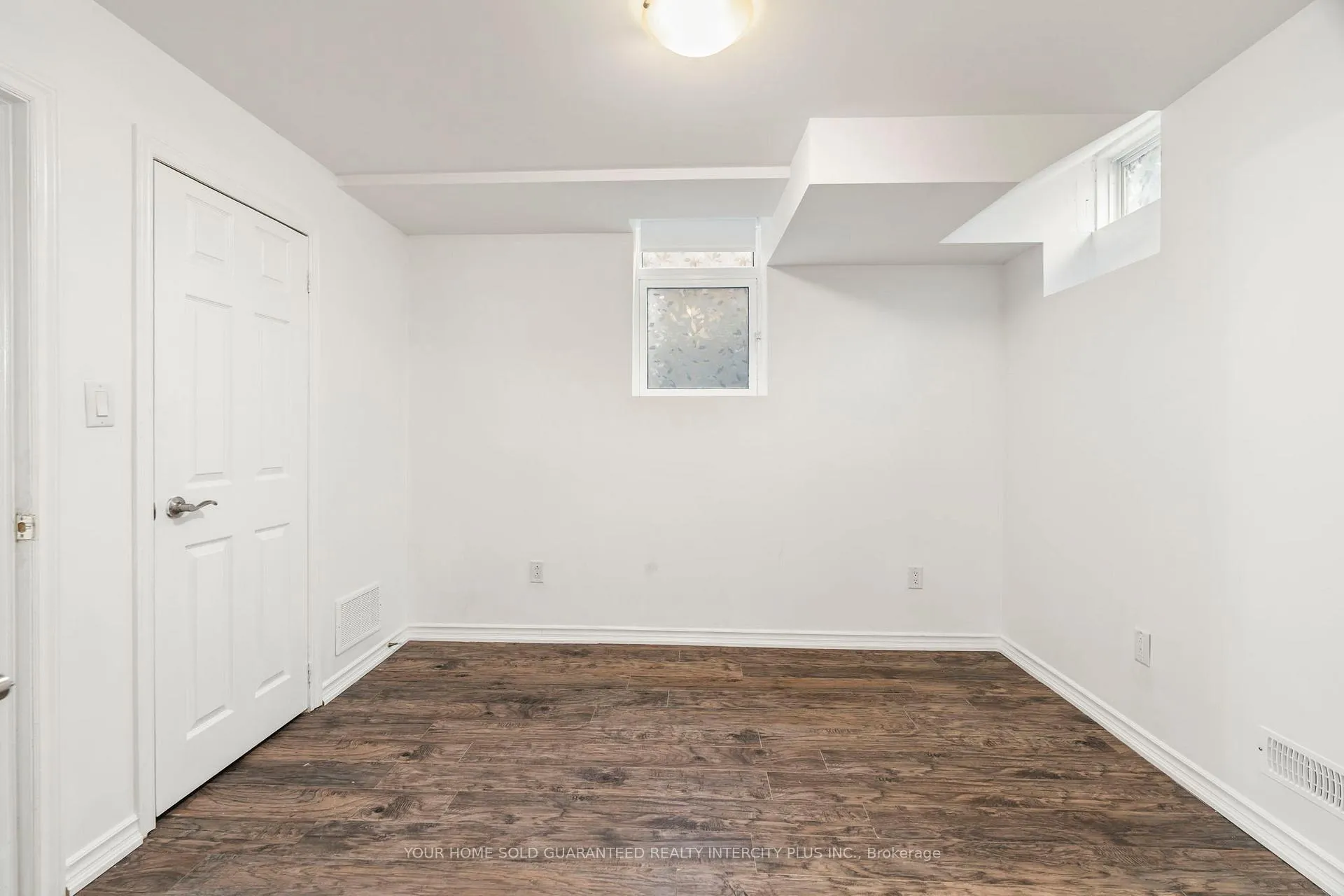 Photo 34 of 100 Black Maple Crescent, Vaughan, Patterson — HOMEH