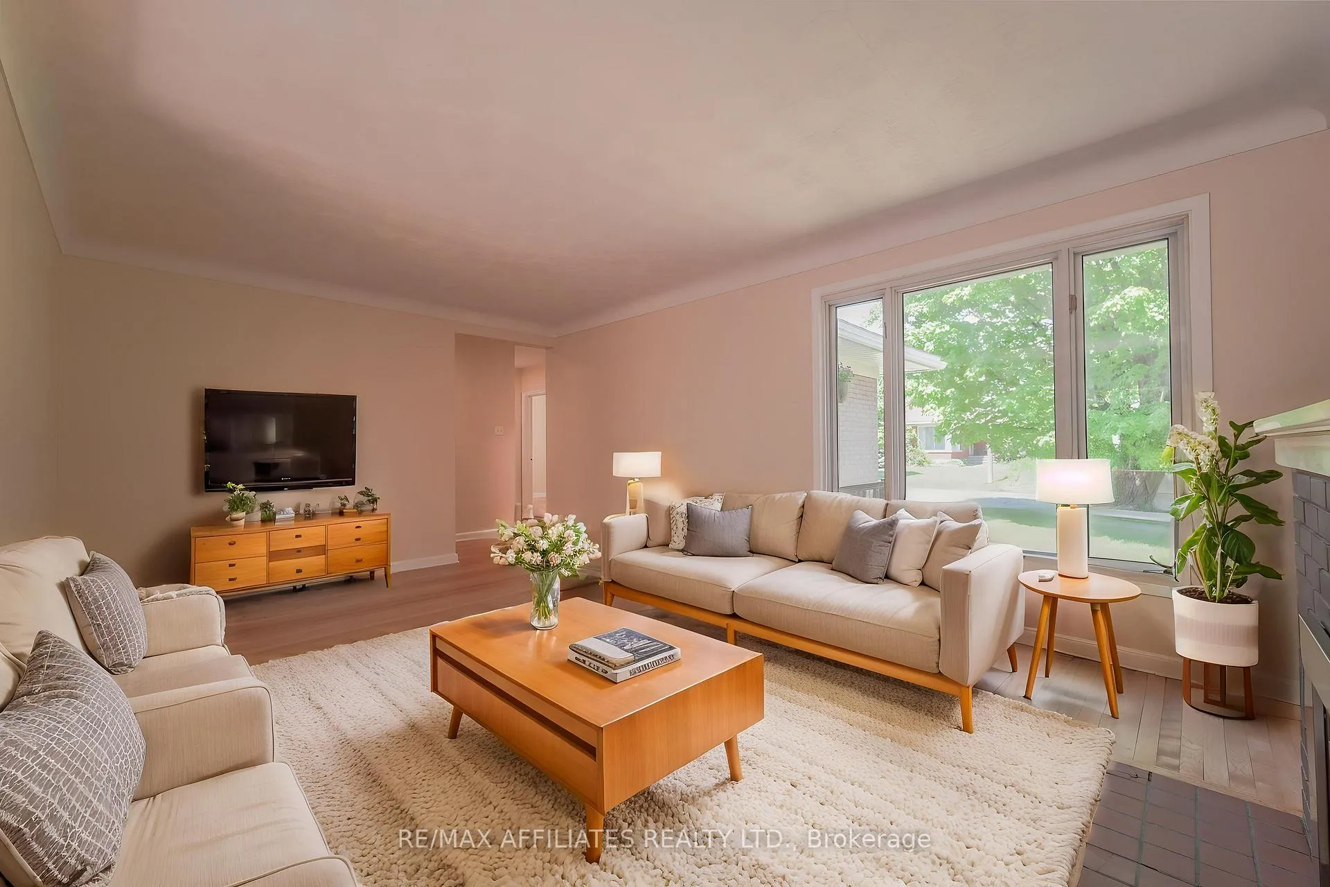 Photo 8 of 536 Browning Avenue, Ottawa, Riverview Park — HOMEH