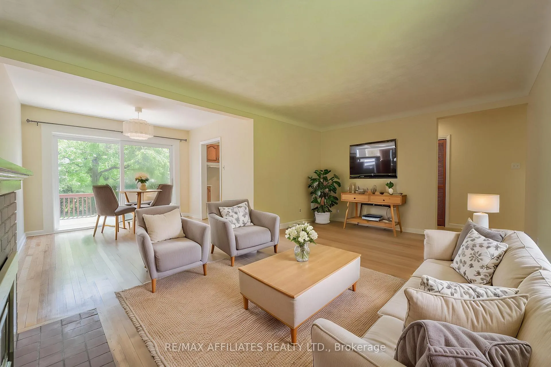 Photo 10 of 536 Browning Avenue, Ottawa, Riverview Park — HOMEH