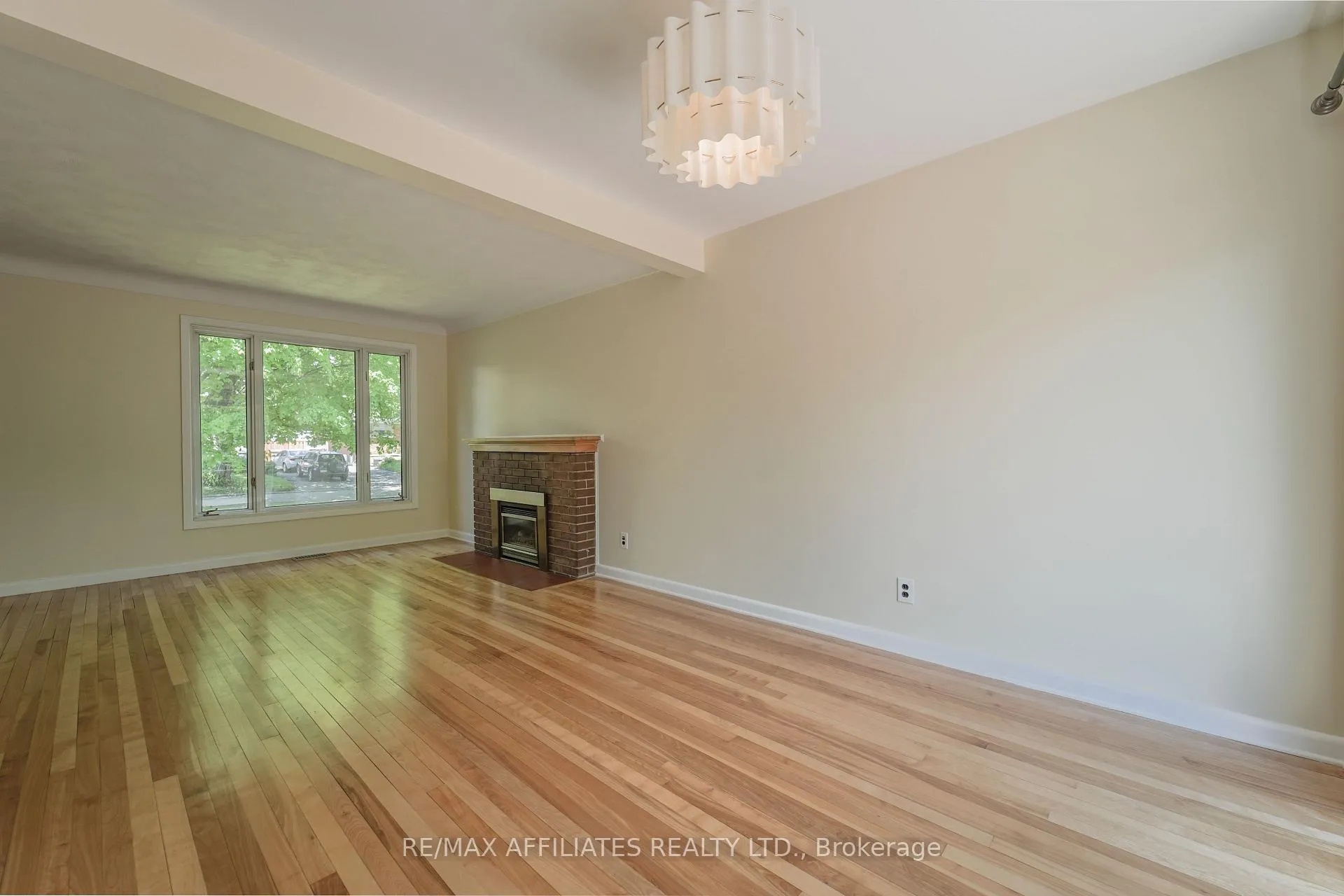 Photo 15 of 536 Browning Avenue, Ottawa, Riverview Park — HOMEH