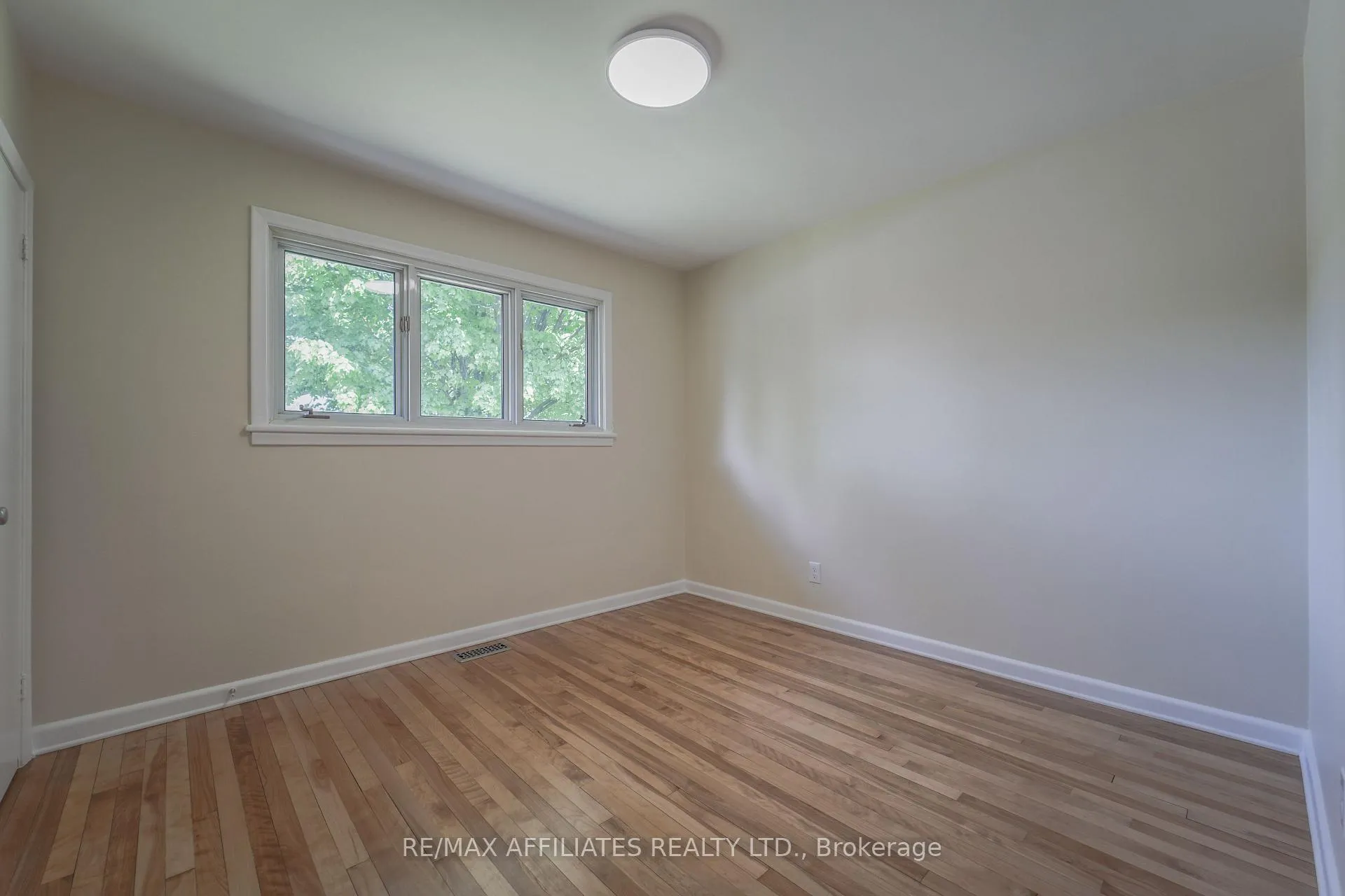 Photo 26 of 536 Browning Avenue, Ottawa, Riverview Park — HOMEH