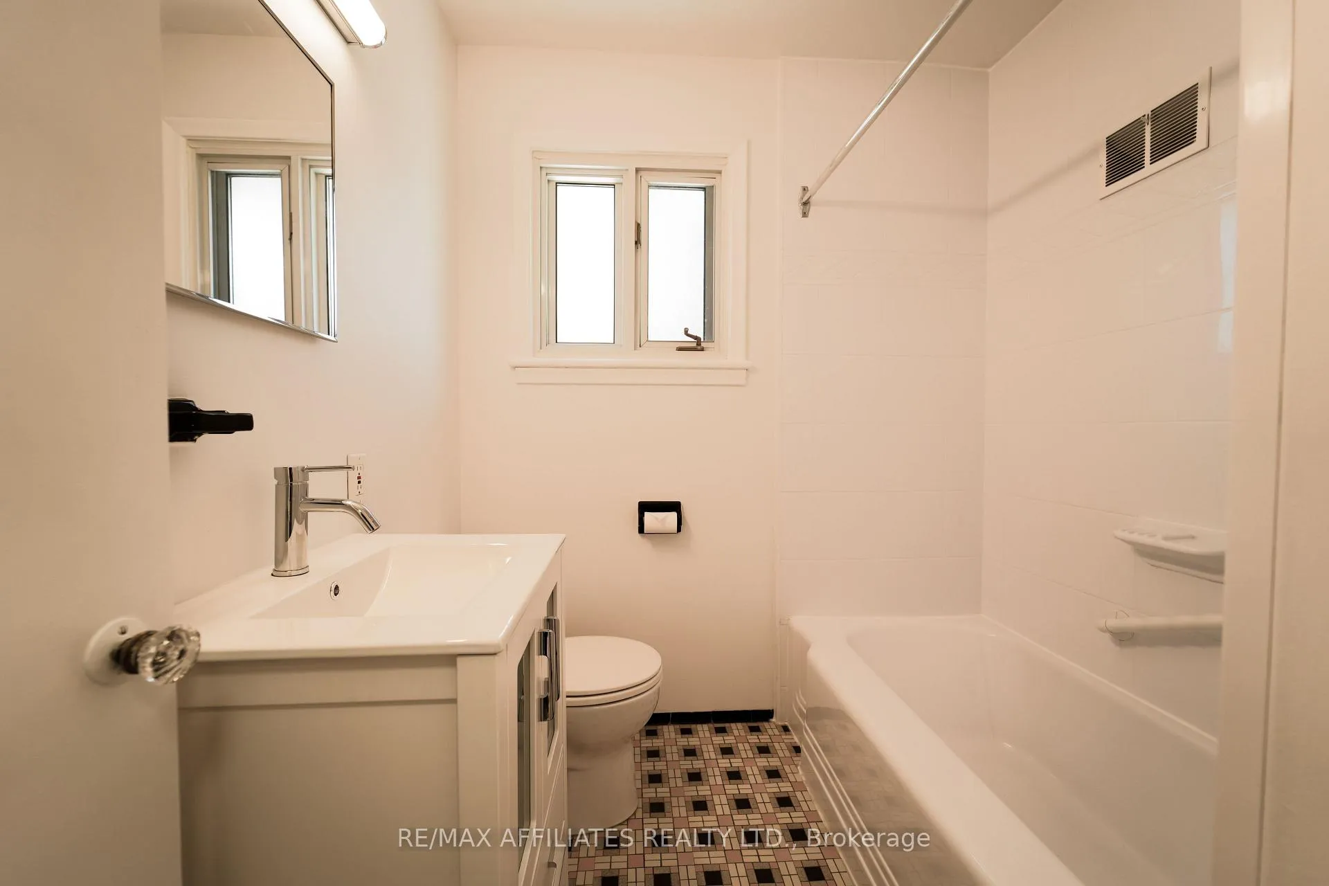 Photo 30 of 536 Browning Avenue, Ottawa, Riverview Park — HOMEH