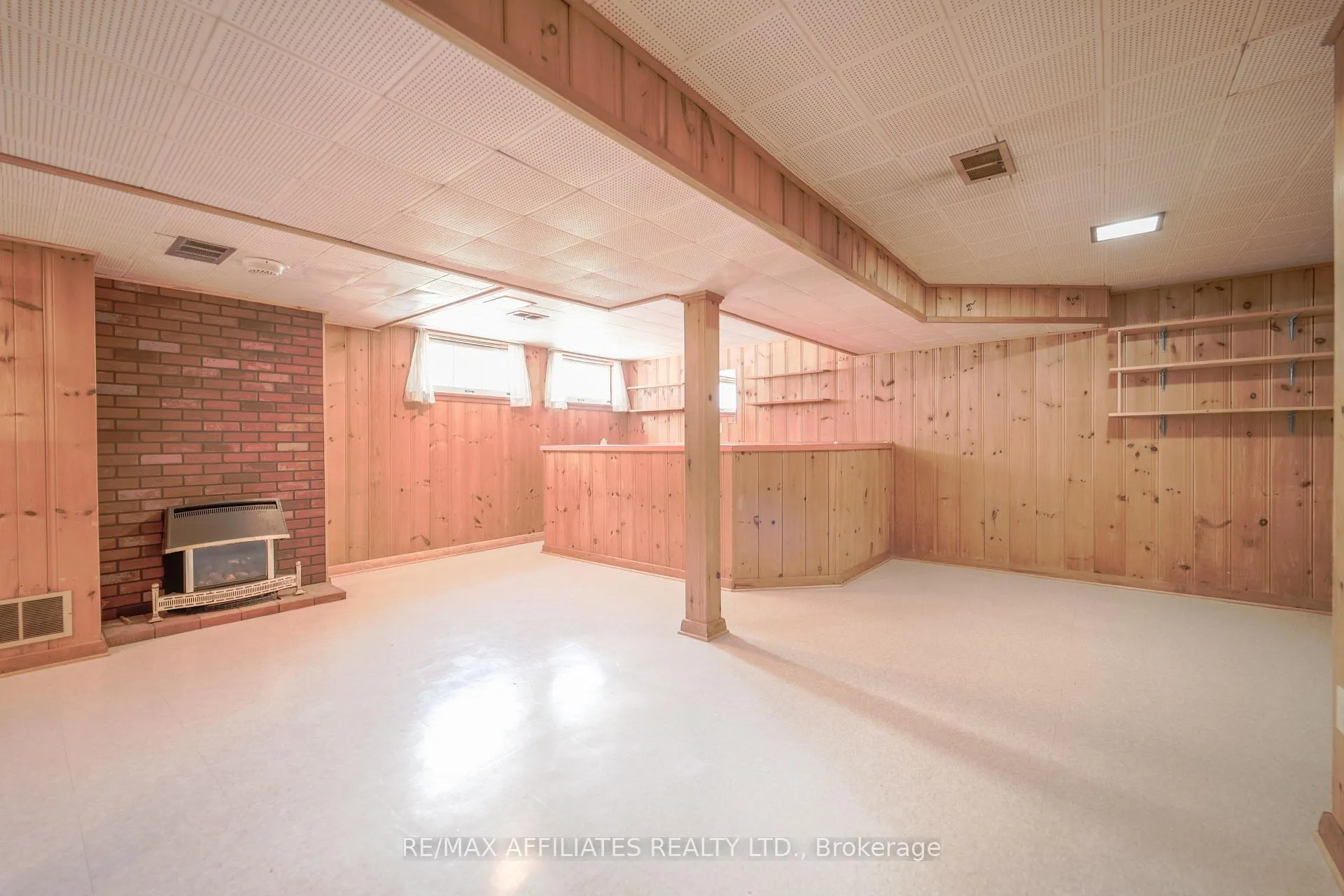 Photo 34 of 536 Browning Avenue, Ottawa, Riverview Park — HOMEH