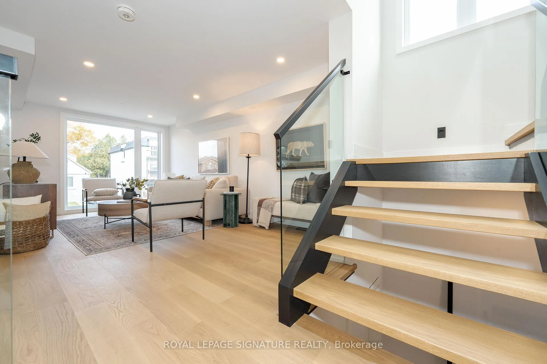 Photo 11 of 99 Yardley Avenue, Toronto, East York — HOMEH