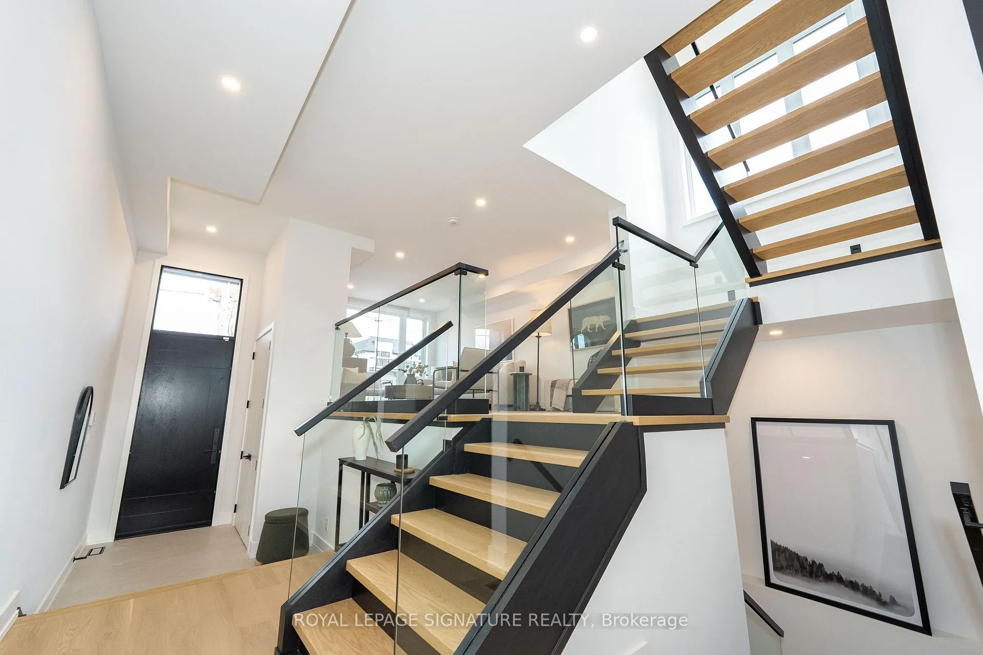 Photo 14 of 99 Yardley Avenue, Toronto, East York — HOMEH