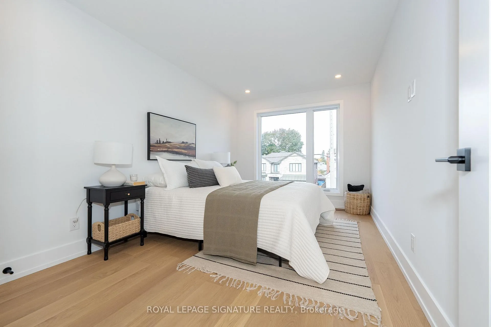 Photo 24 of 99 Yardley Avenue, Toronto, East York — HOMEH