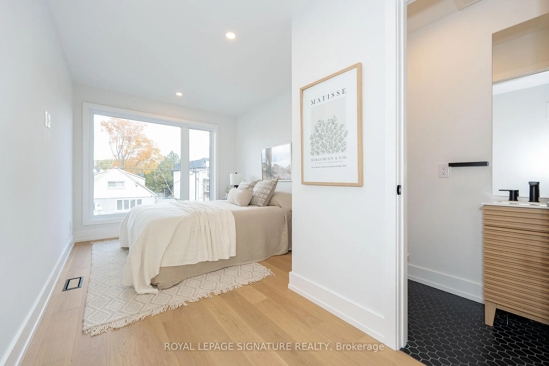 Photo 26 of 99 Yardley Avenue, Toronto, East York — HOMEH