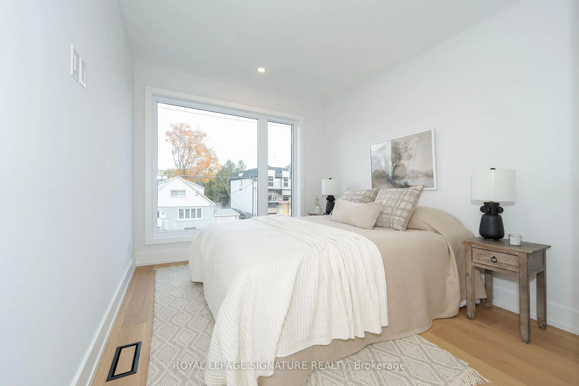 Photo 27 of 99 Yardley Avenue, Toronto, East York — HOMEH